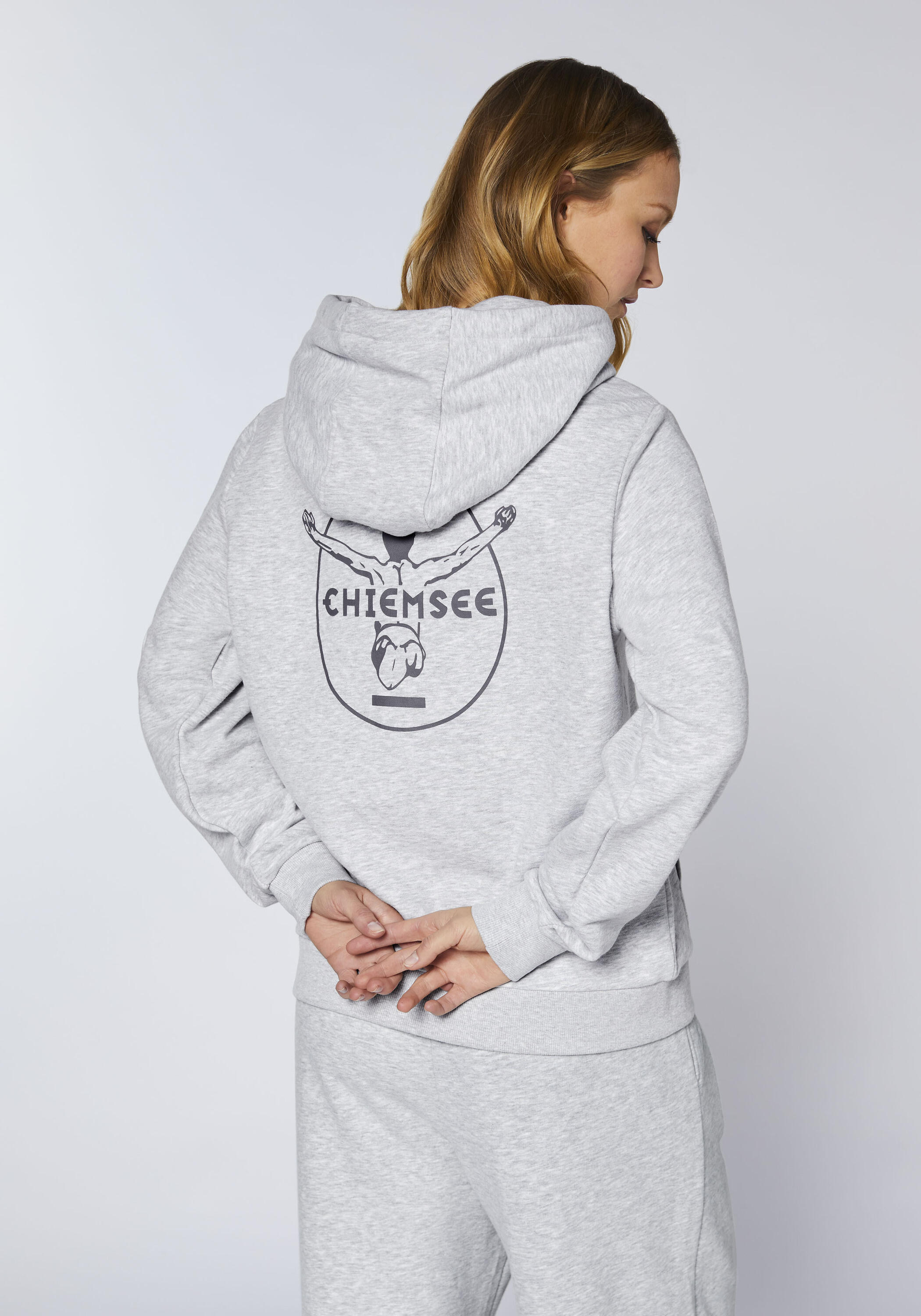 Kapuzensweatshirt mit Kängurutasche 4/7