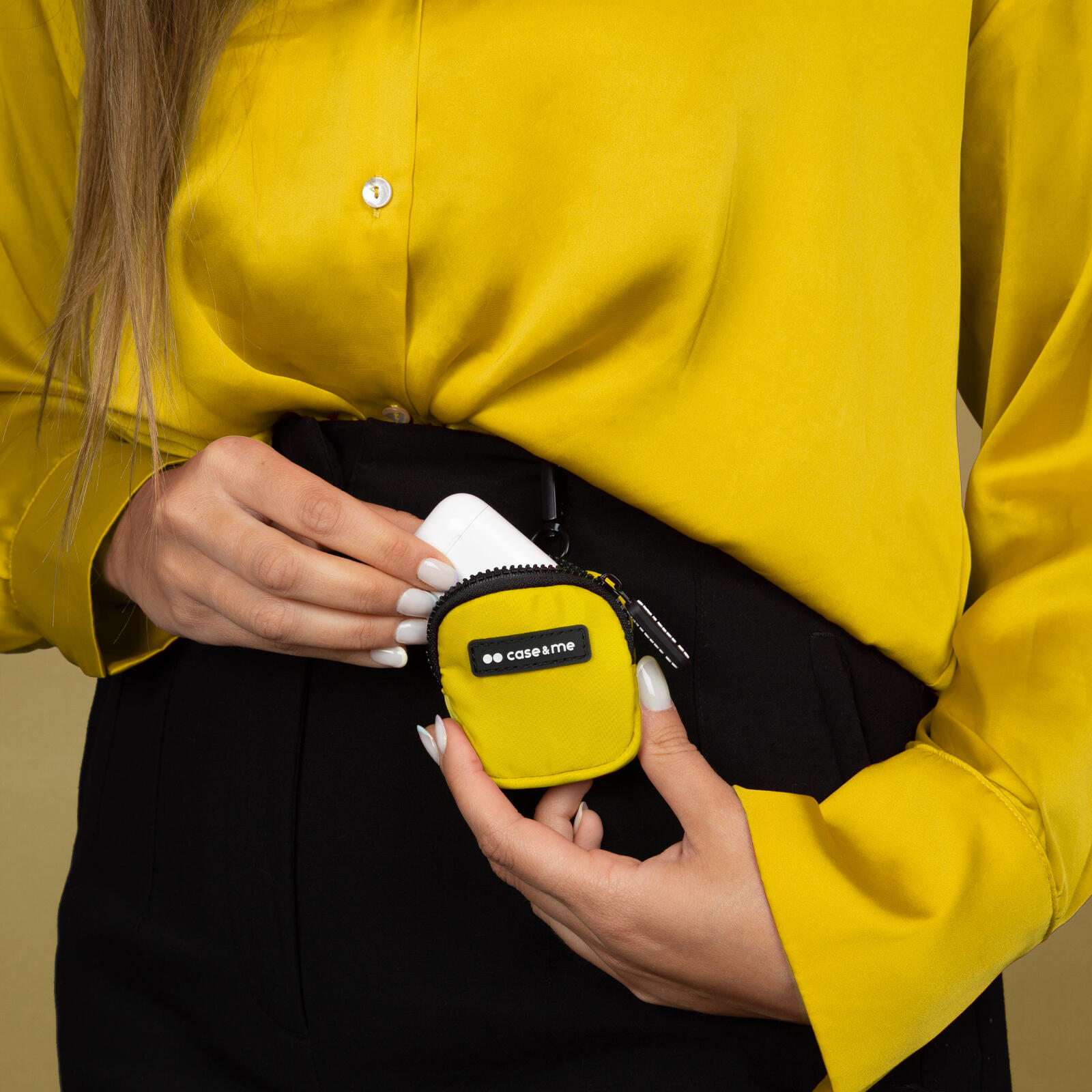 Borsetta per auricolari con zip e gancetto a clip 2/7