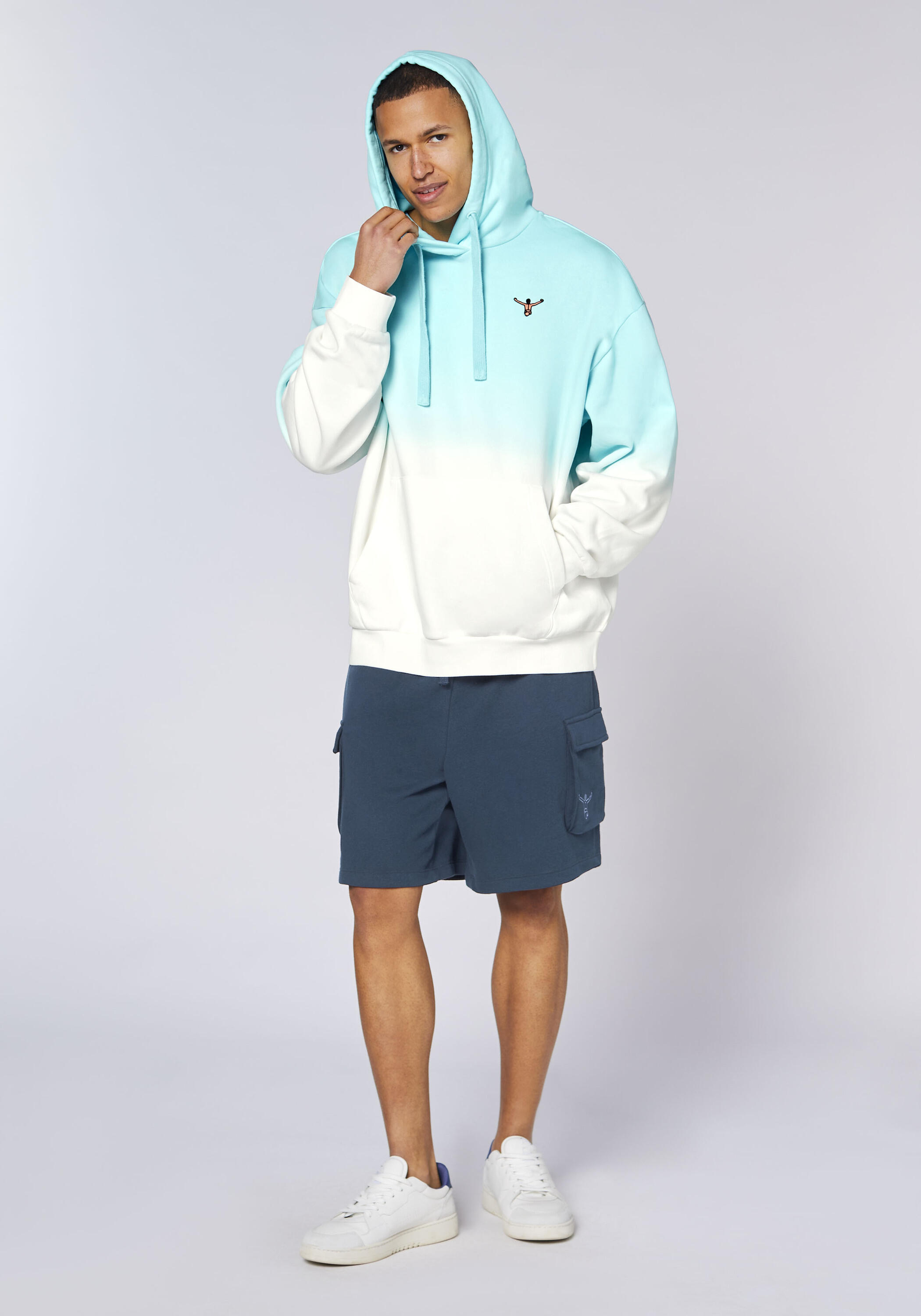 Cargo-Shorts mit dezentem CHIEMSEE-Stick 5/7