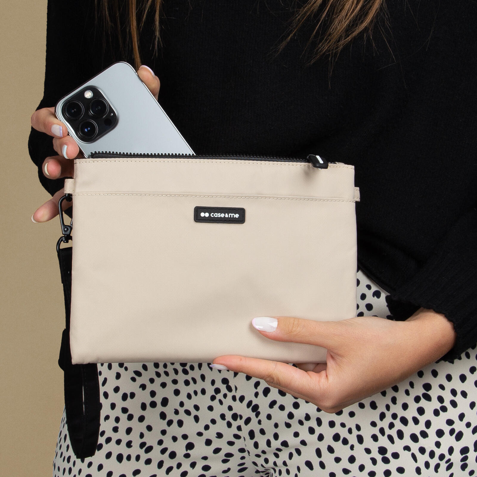 Sac zippé avec sangle 2/7