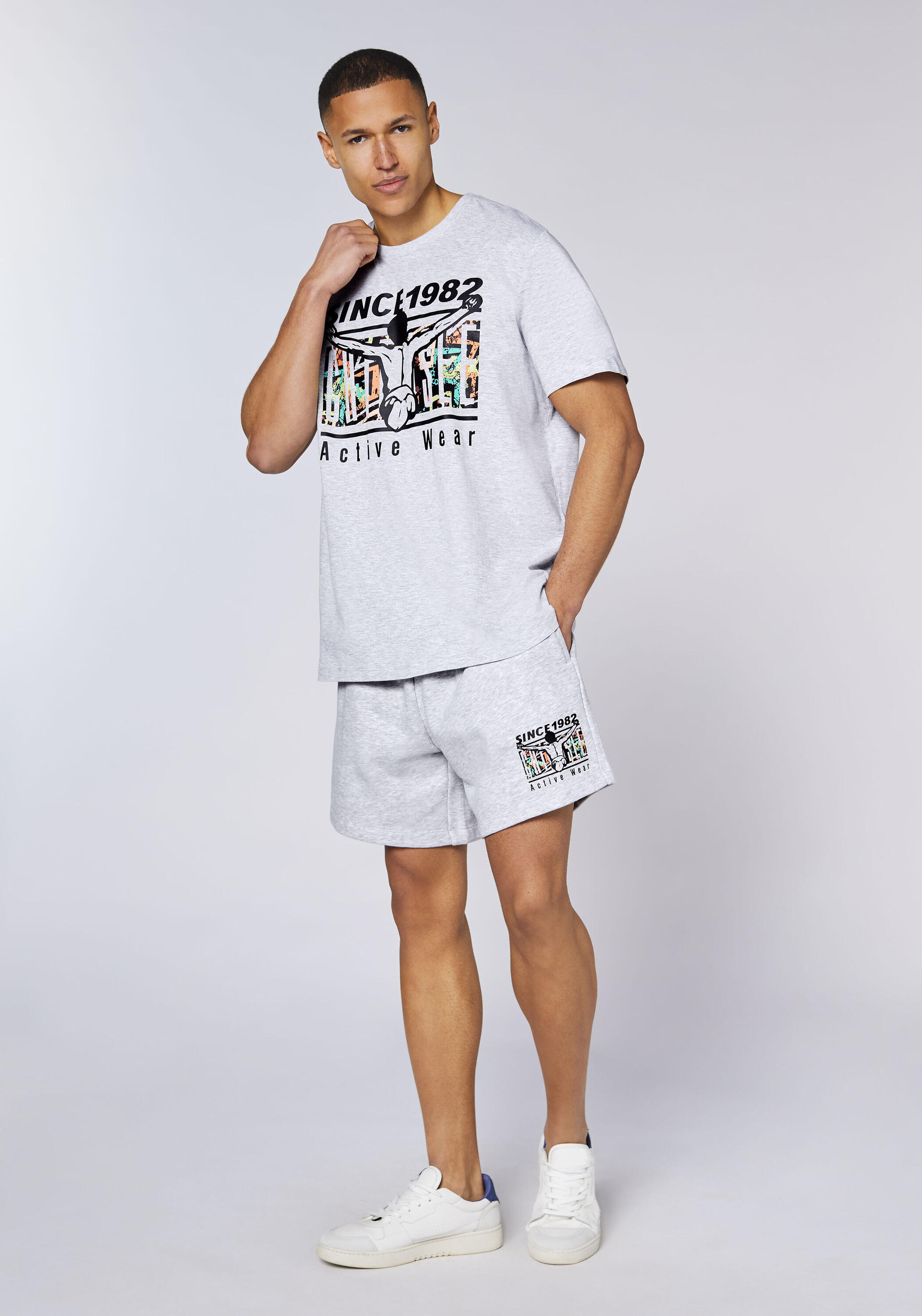 Shorts mit Retroprint 5/7
