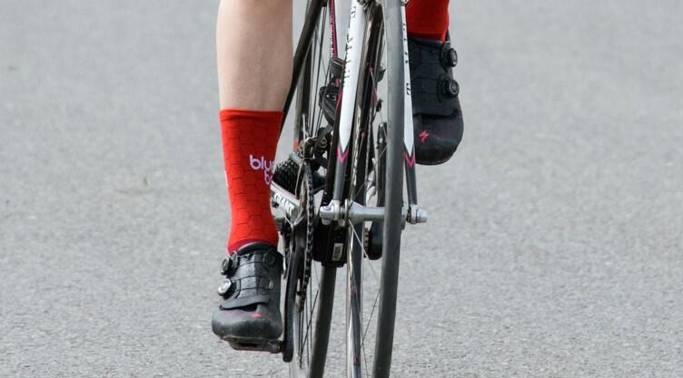 CHAUSSETTES DE COMPRESIÓN 4 BlueBall couleur Rouge avec logo blanc 3/4