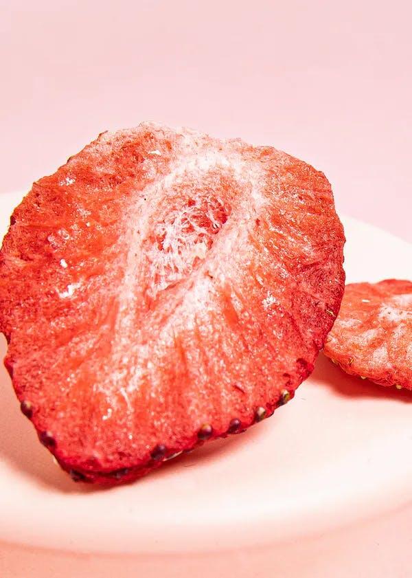 Fraises lyophilisées en tranches 350 g 6/7
