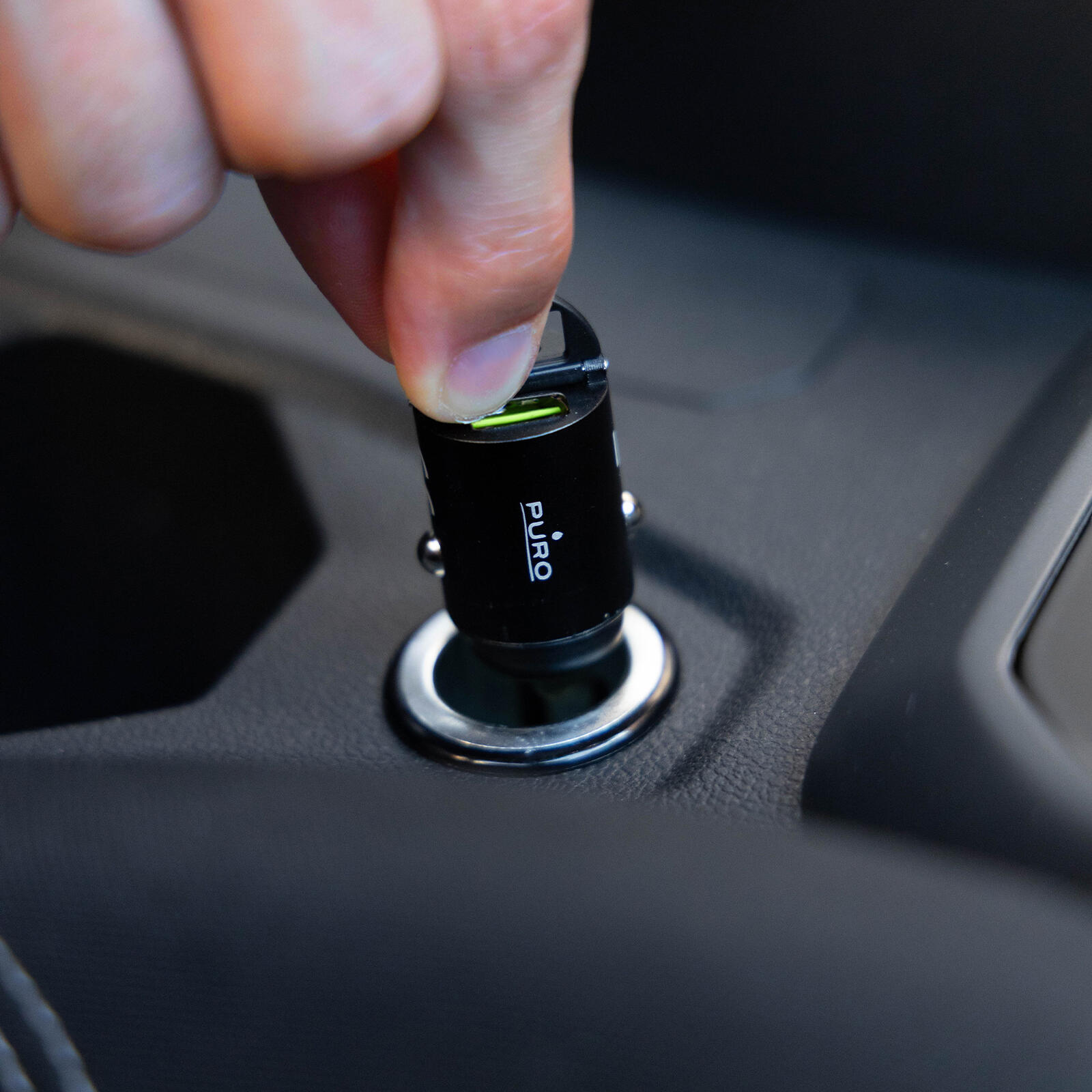 Mini Caricatore da Auto "Bullet" USB-C, USB-A Fast Charging e Power Delivery 30W 6/7
