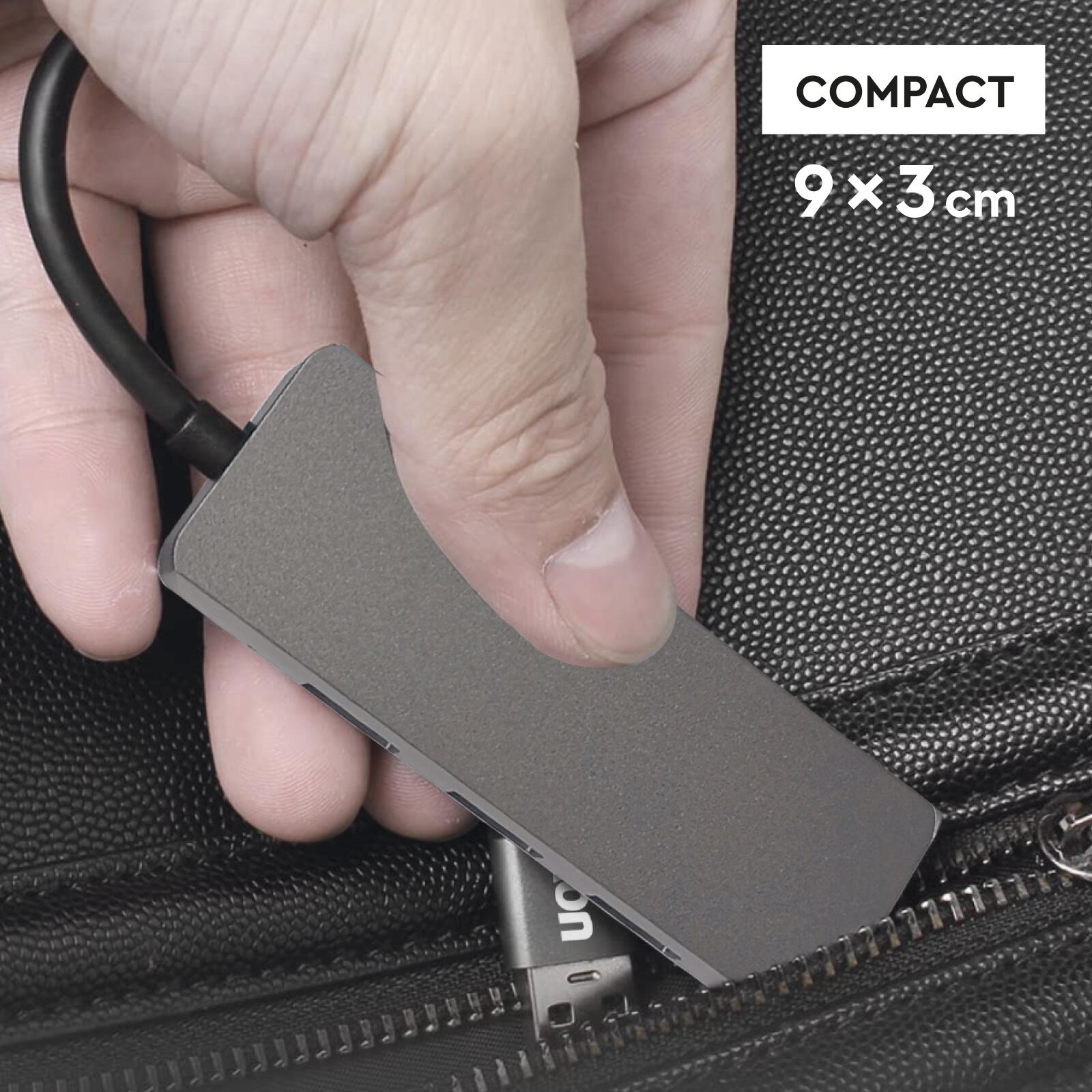 HUB con 3 porte USB-A 2.0, 1 porta USB-A 3.0 e cavo di alimentazione USB-A 3/3