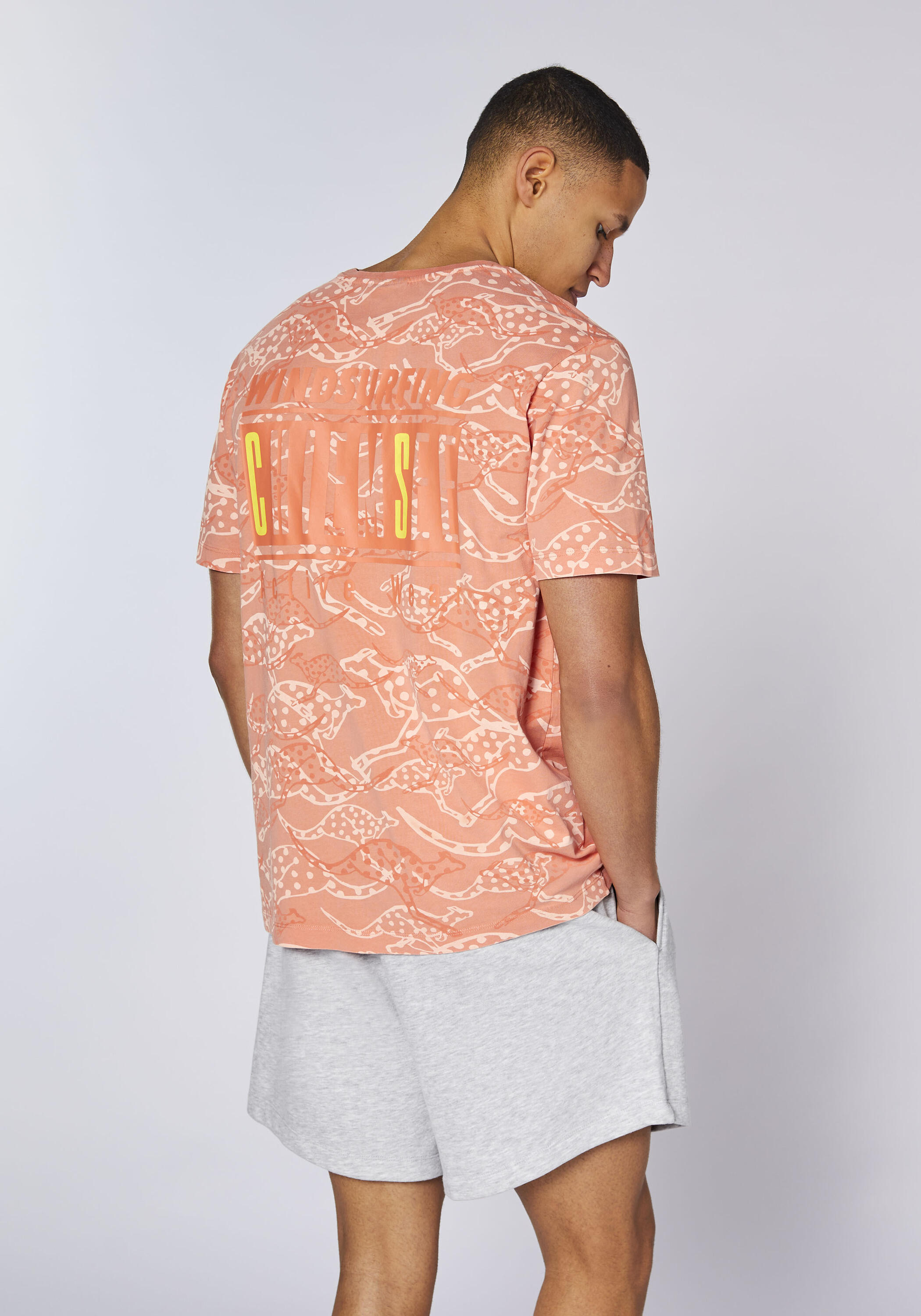 T-Shirt mit Allover Känguru Print 4/7