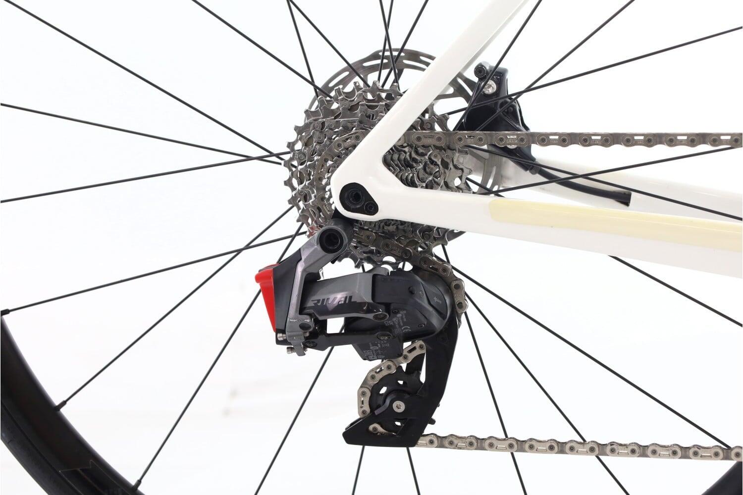 Segunda Vida · Bicicleta carretera · Colnago V3 AXS 12V · Muy buen estado 3/8