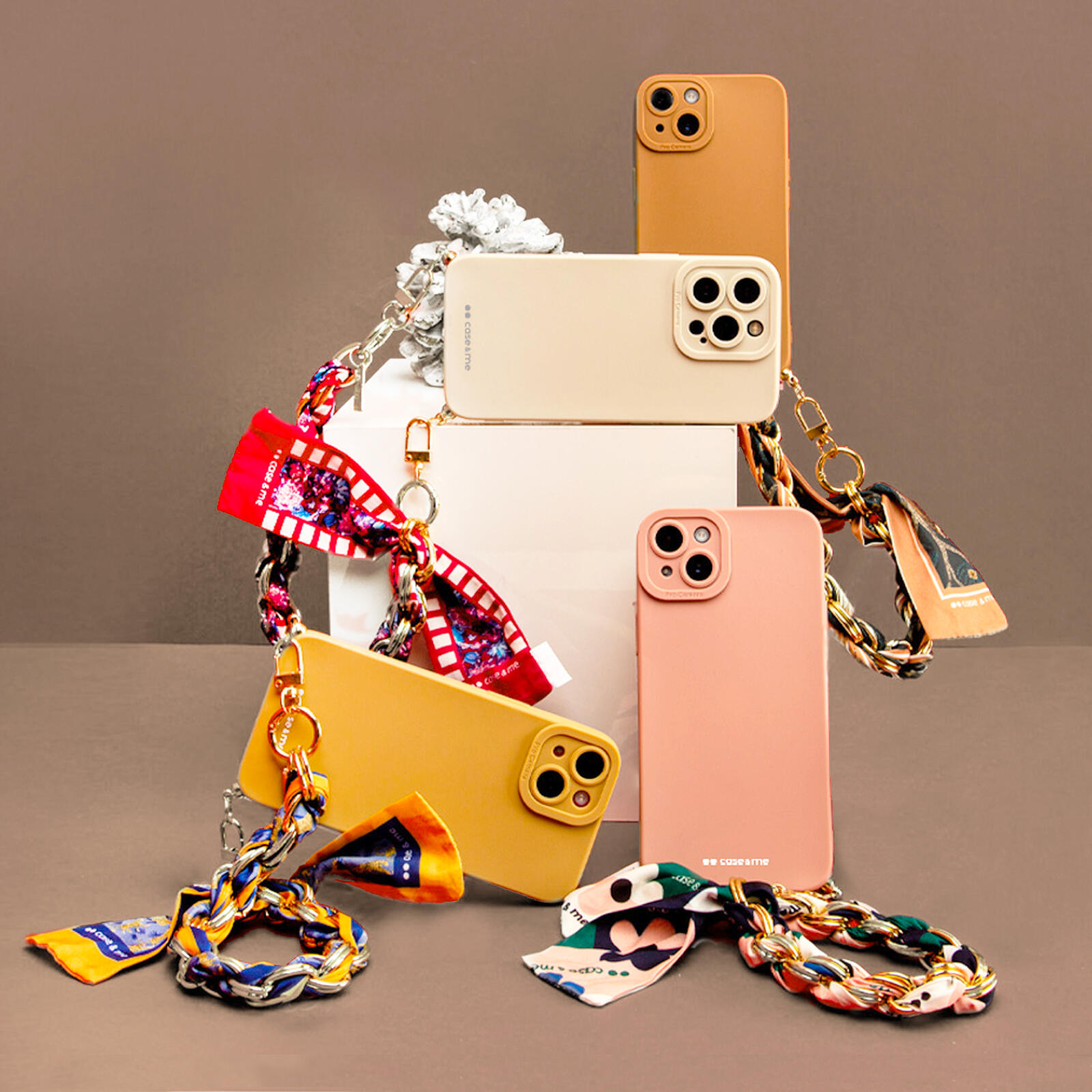 Coque pour iPhone 14 Pro avec chaîne de poignet et foulard 5/6