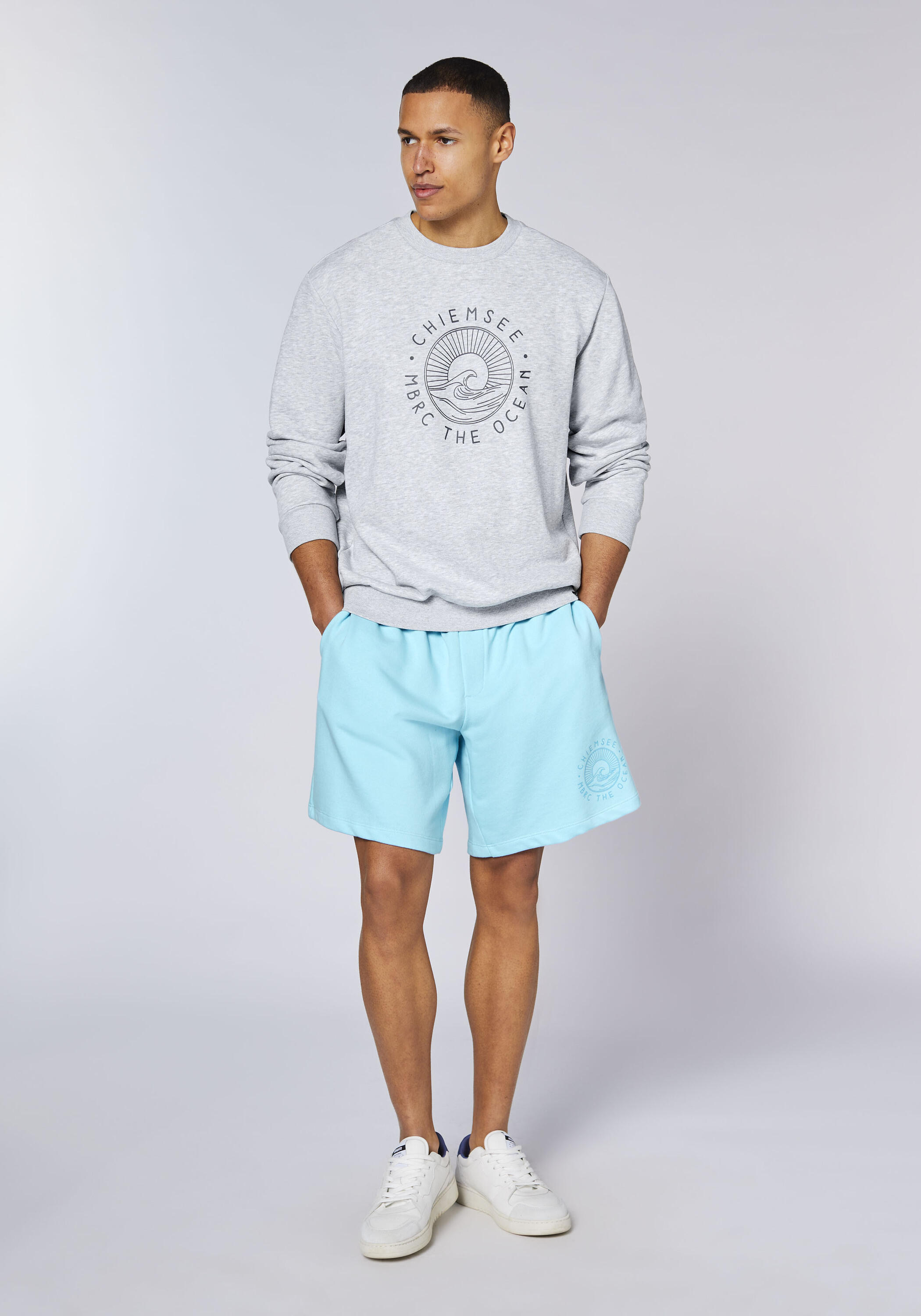 Sweatshirt in Kooperation mit MBRC® the ocean 5/7