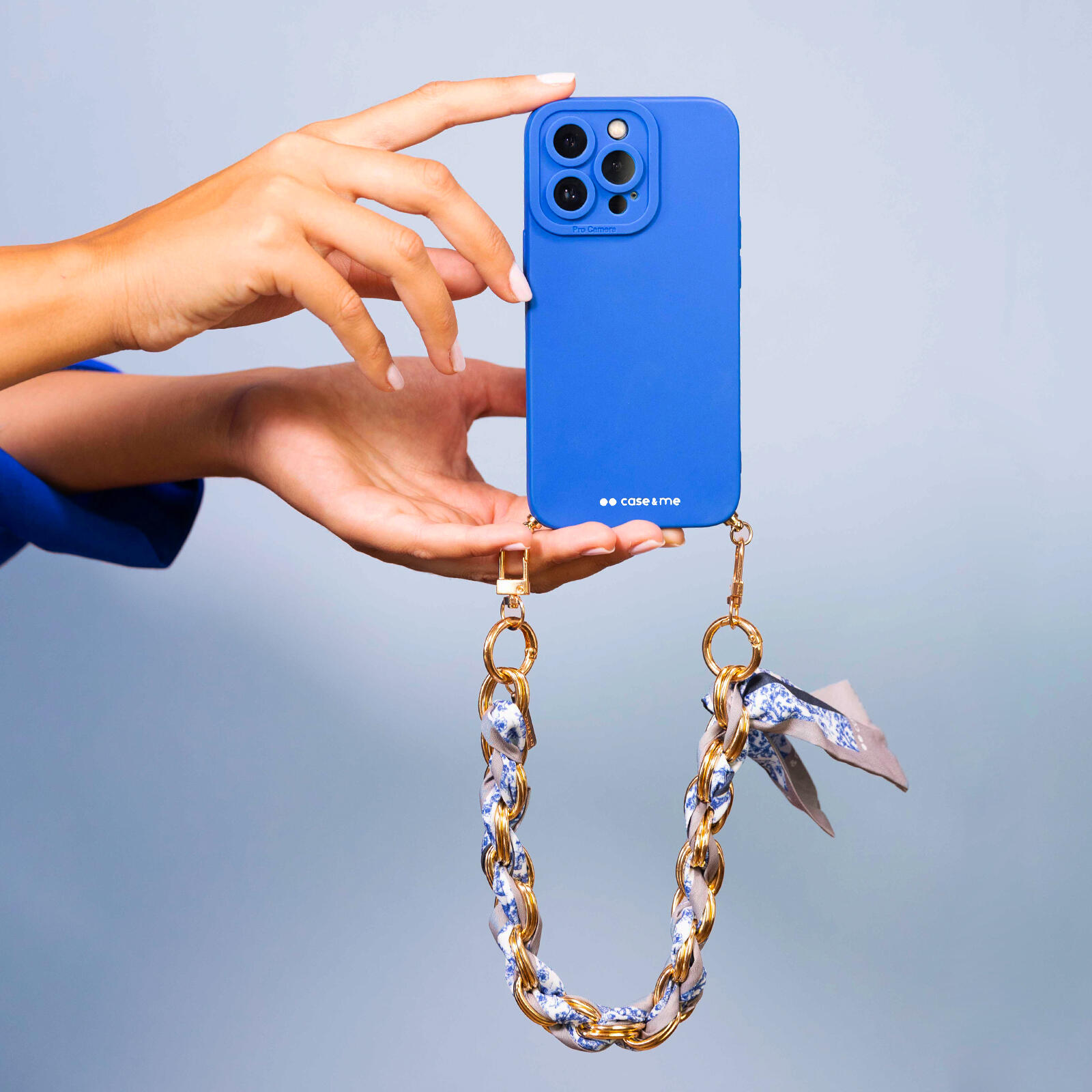 Coque pour iPhone 14 Pro avec chaîne de poignet et foulard 3/6