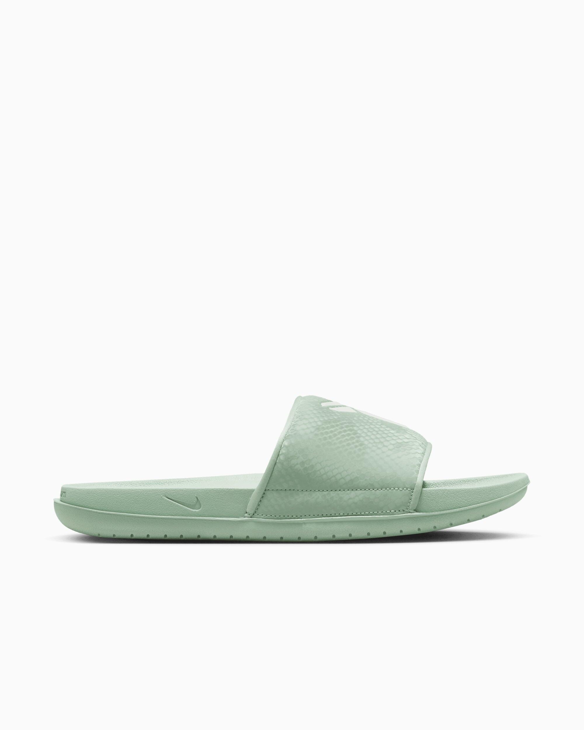 Nike x Kobe Bryant Offcourt Slide 1/1