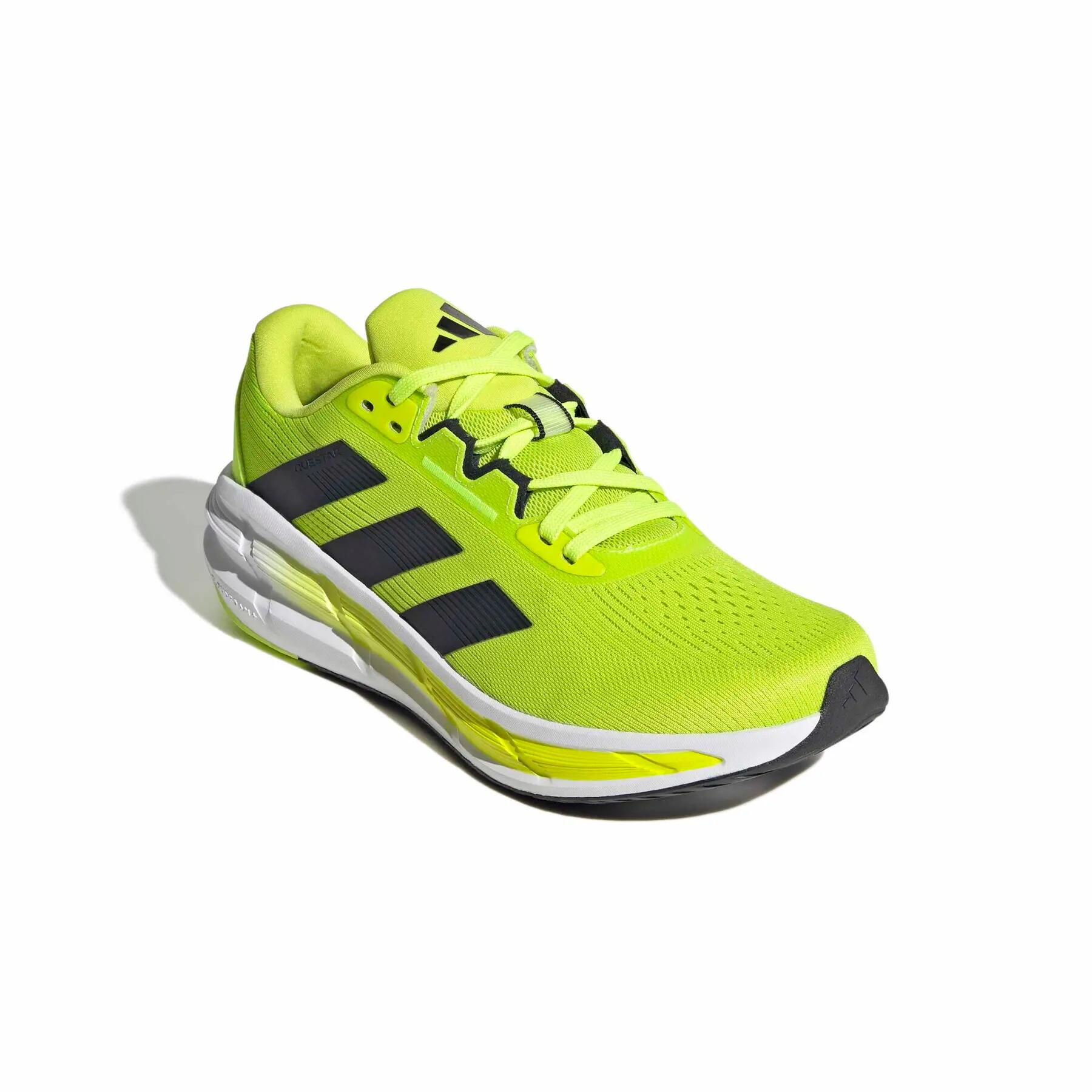 Chaussures de running adidas Questar 3 6/7