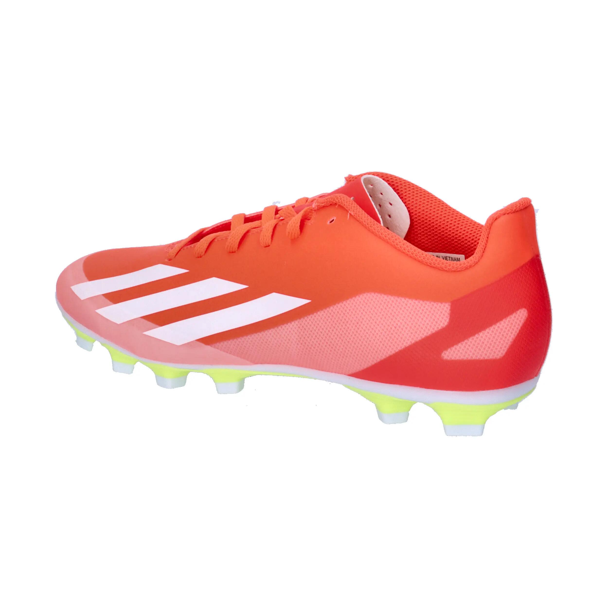 Chuteiras Adidas modelo IG0616 para unissex 11/15