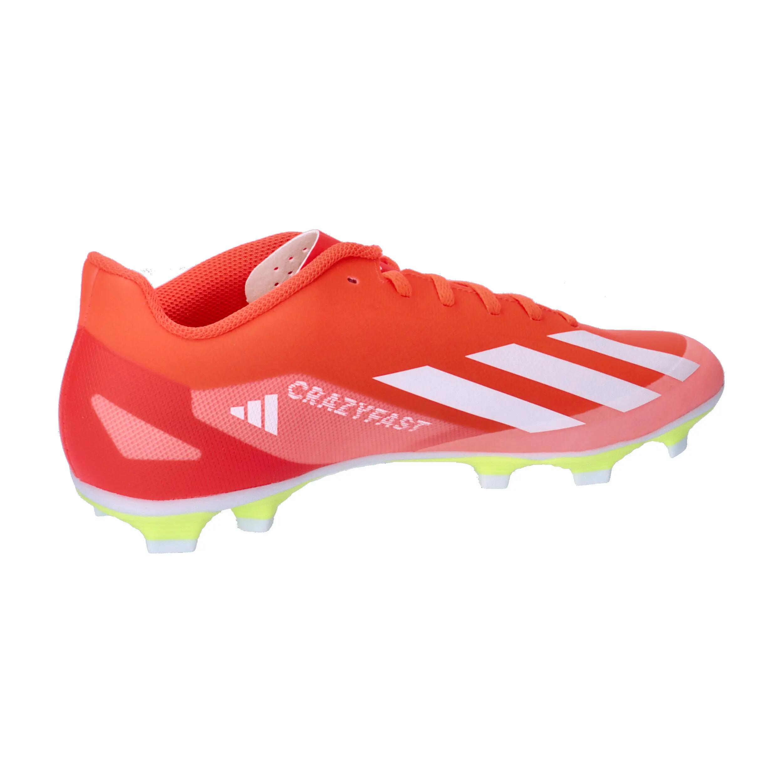 Chuteiras Adidas modelo IG0616 para unissex 15/15