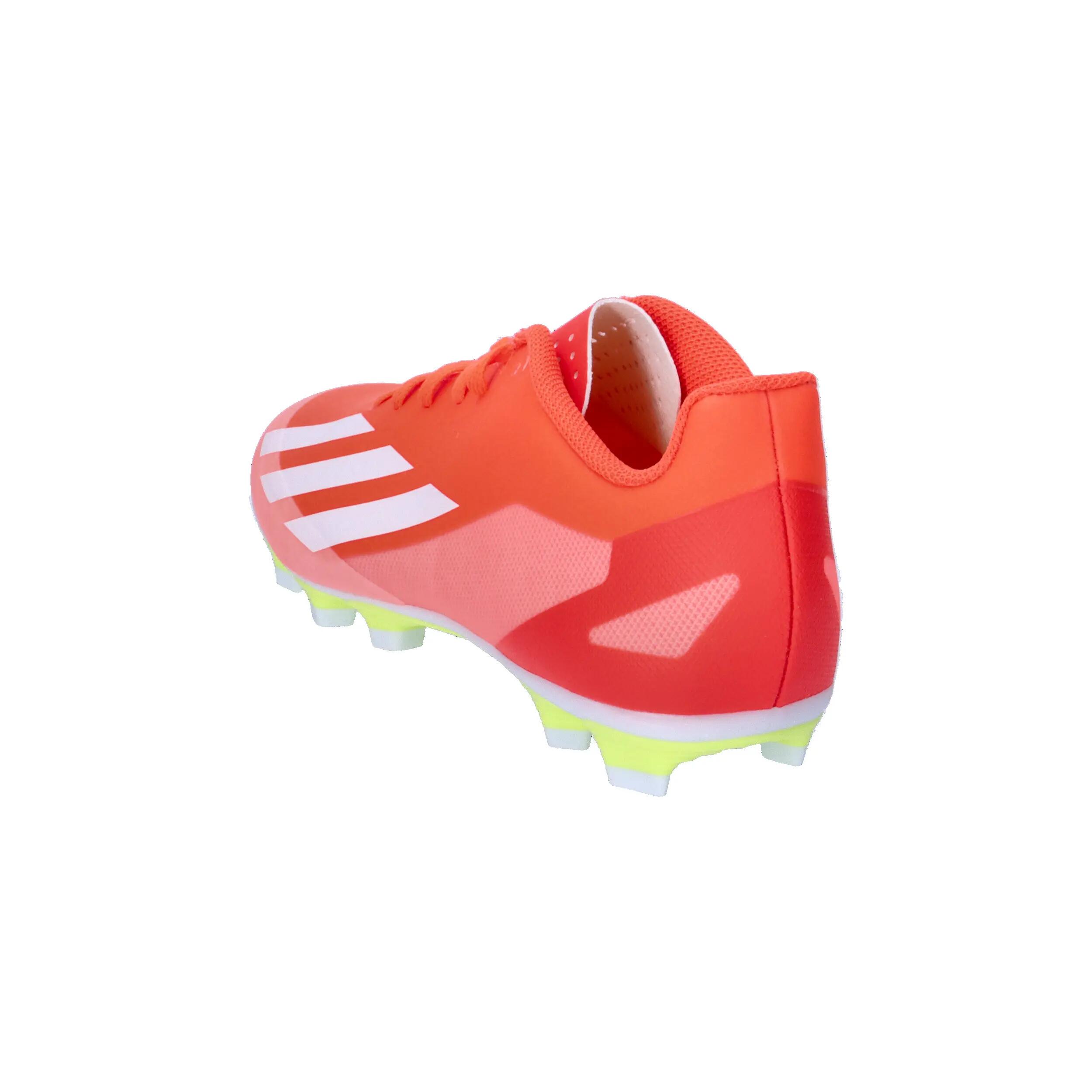 Chuteiras Adidas modelo IG0616 para unissex 12/15