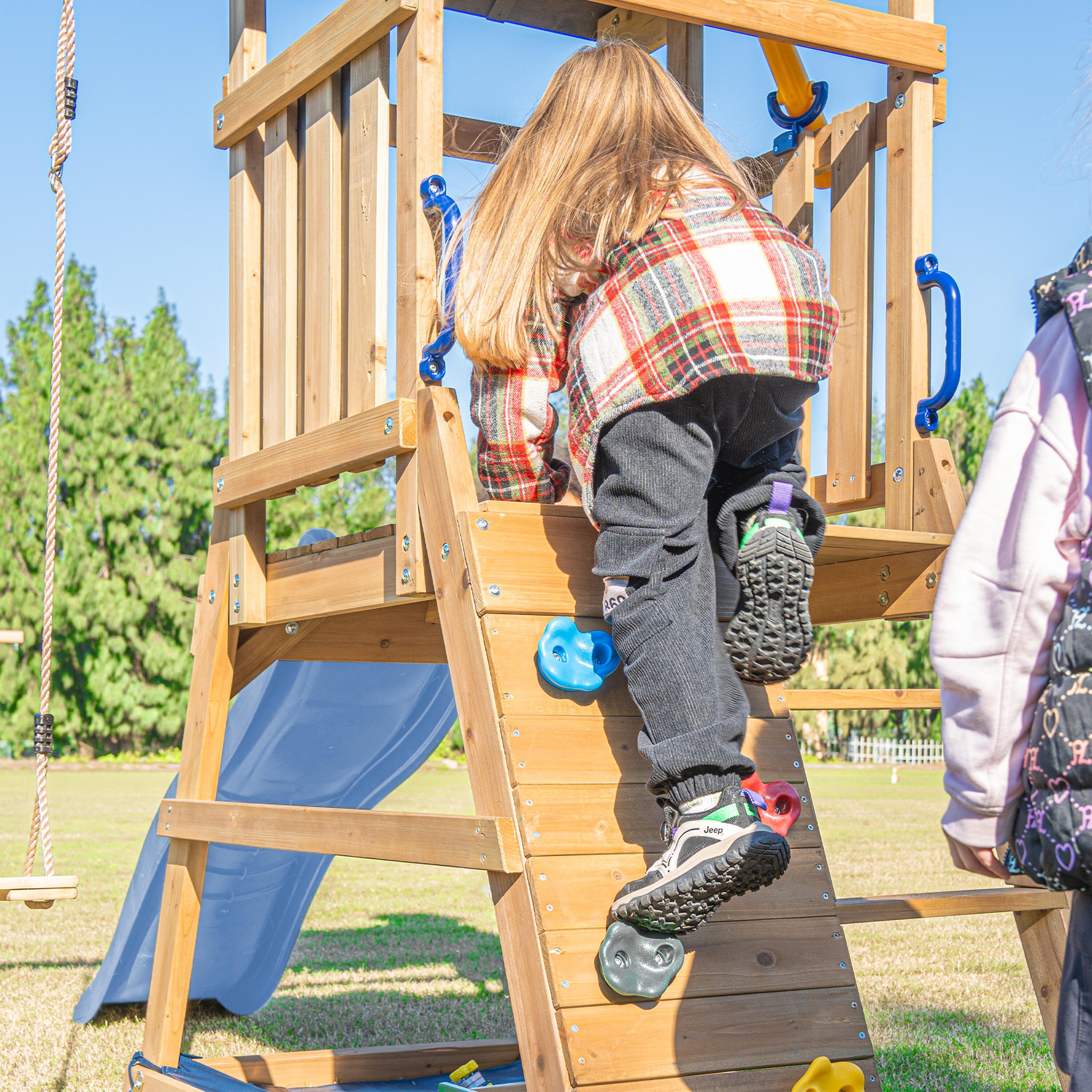 Parque Infantil con columpio doble marrón, Mia - tobogán azul 6/7