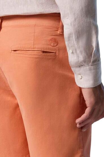 Bermuda chino uomo in gabardina