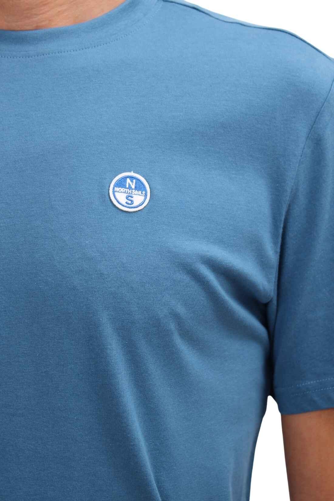 T-shirt uomologo 2/4