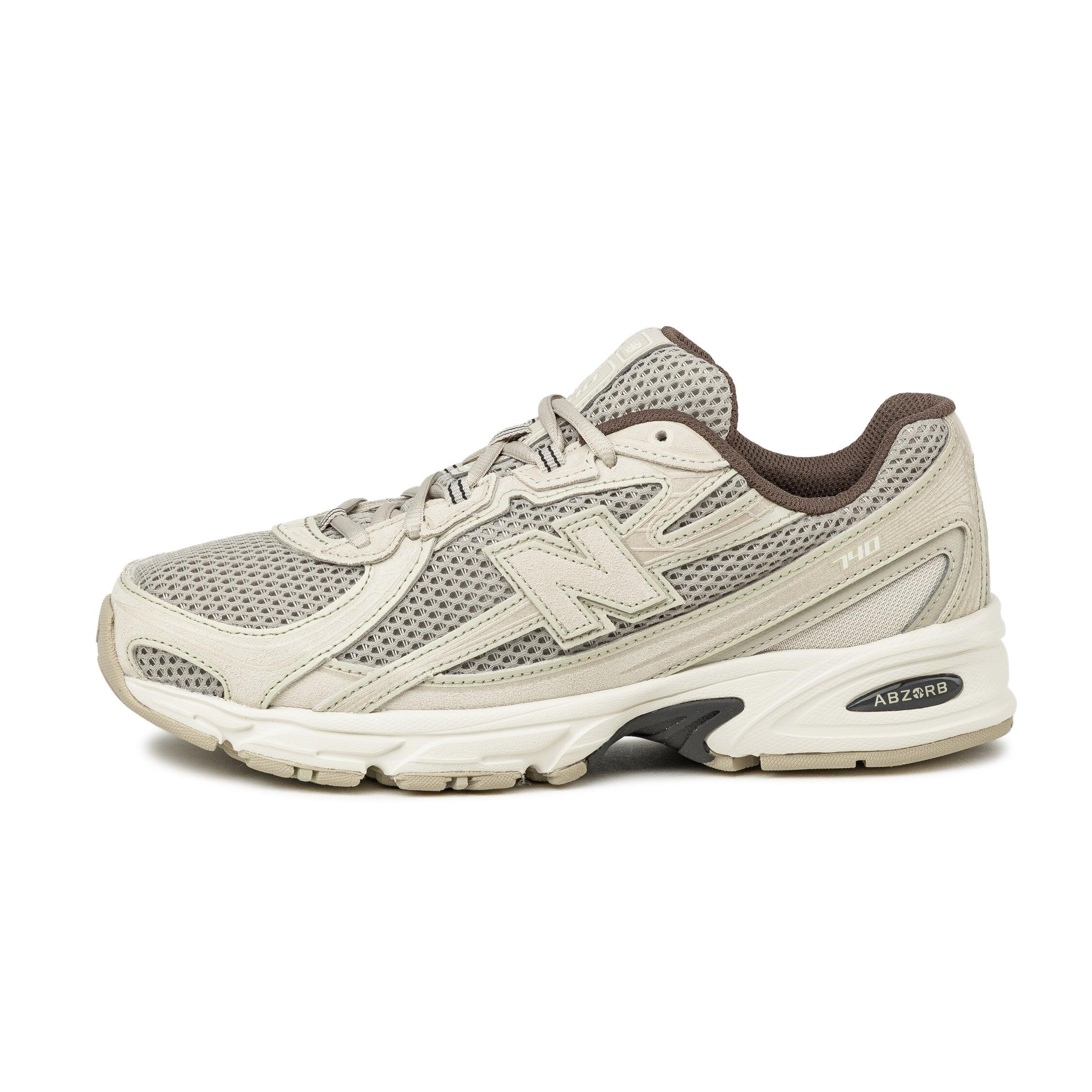 NEW BALANCE picture