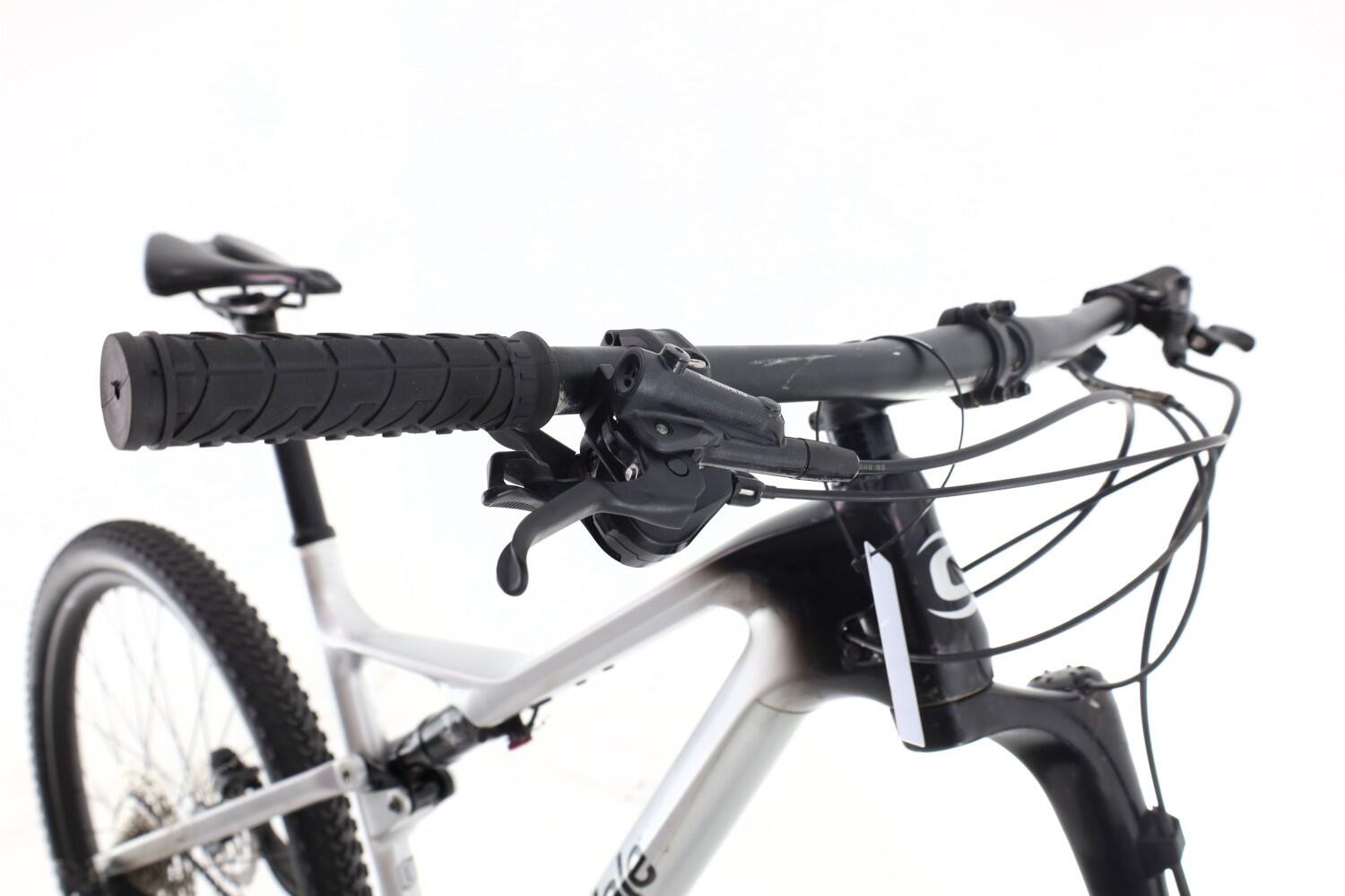 Full-suspension MTB ·   · Sehr guter Zustand 6/8