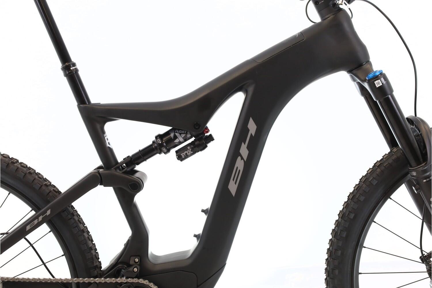 Refurbished E-MTB Fully ·  AtomX Lynx Carbon Pro 9.8 XT · Neuwertig 2/8