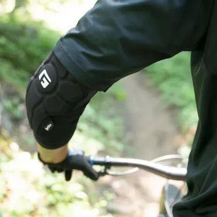 Coderas G-Form Pro Rugged 2 Negro 4/7