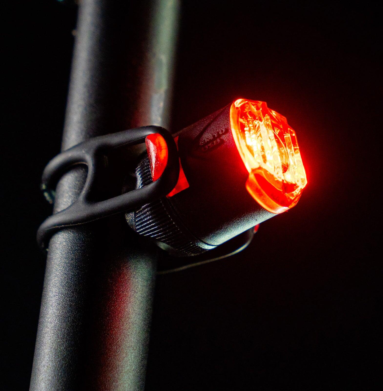 2951 Femto USB‑C luz traseira recarregável preta 5/5