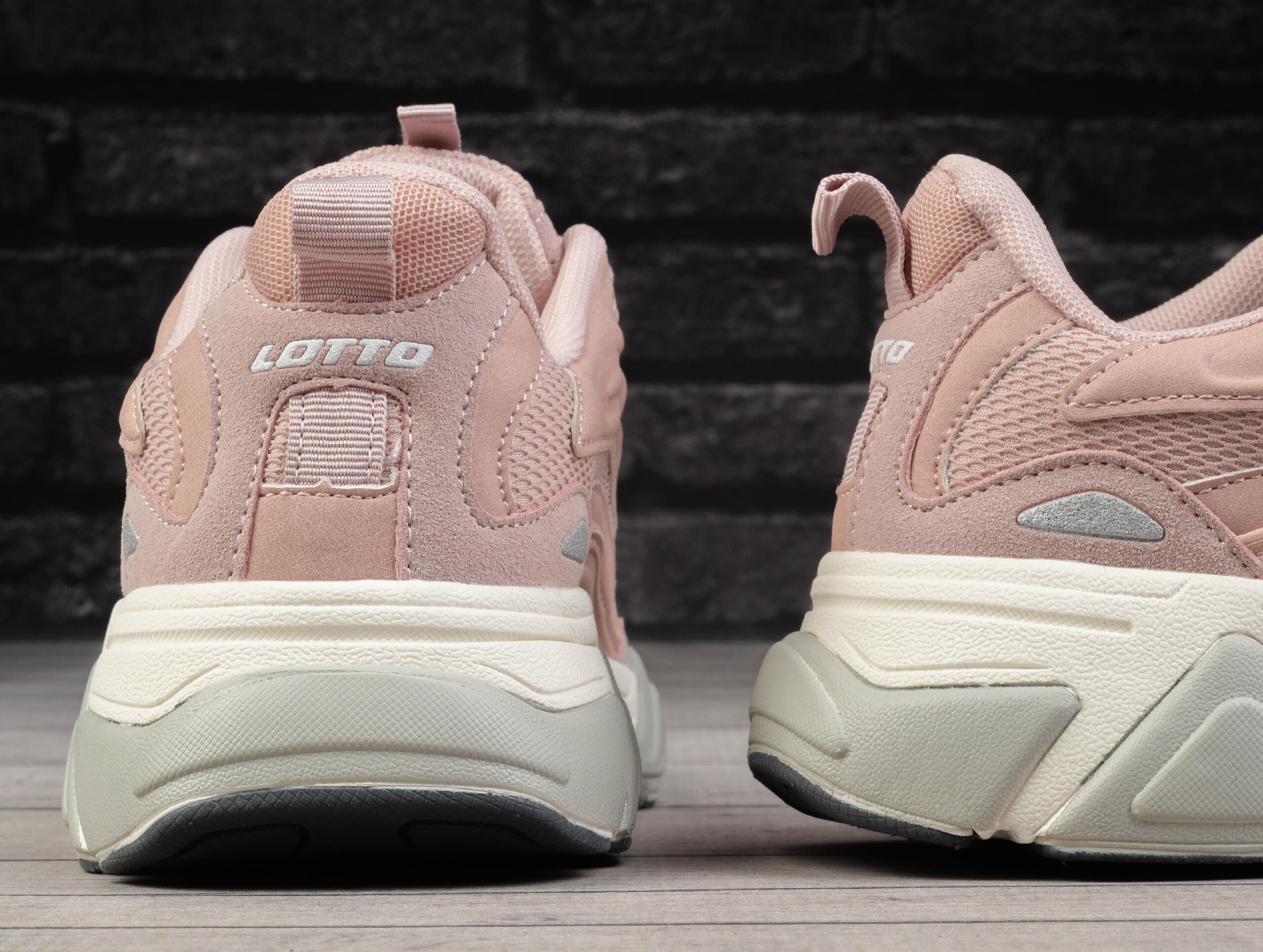 Buty sneakersy damskie sportowe Lotto WANY 4/6