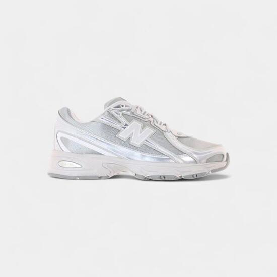 New Balance 740 Metallic Silver