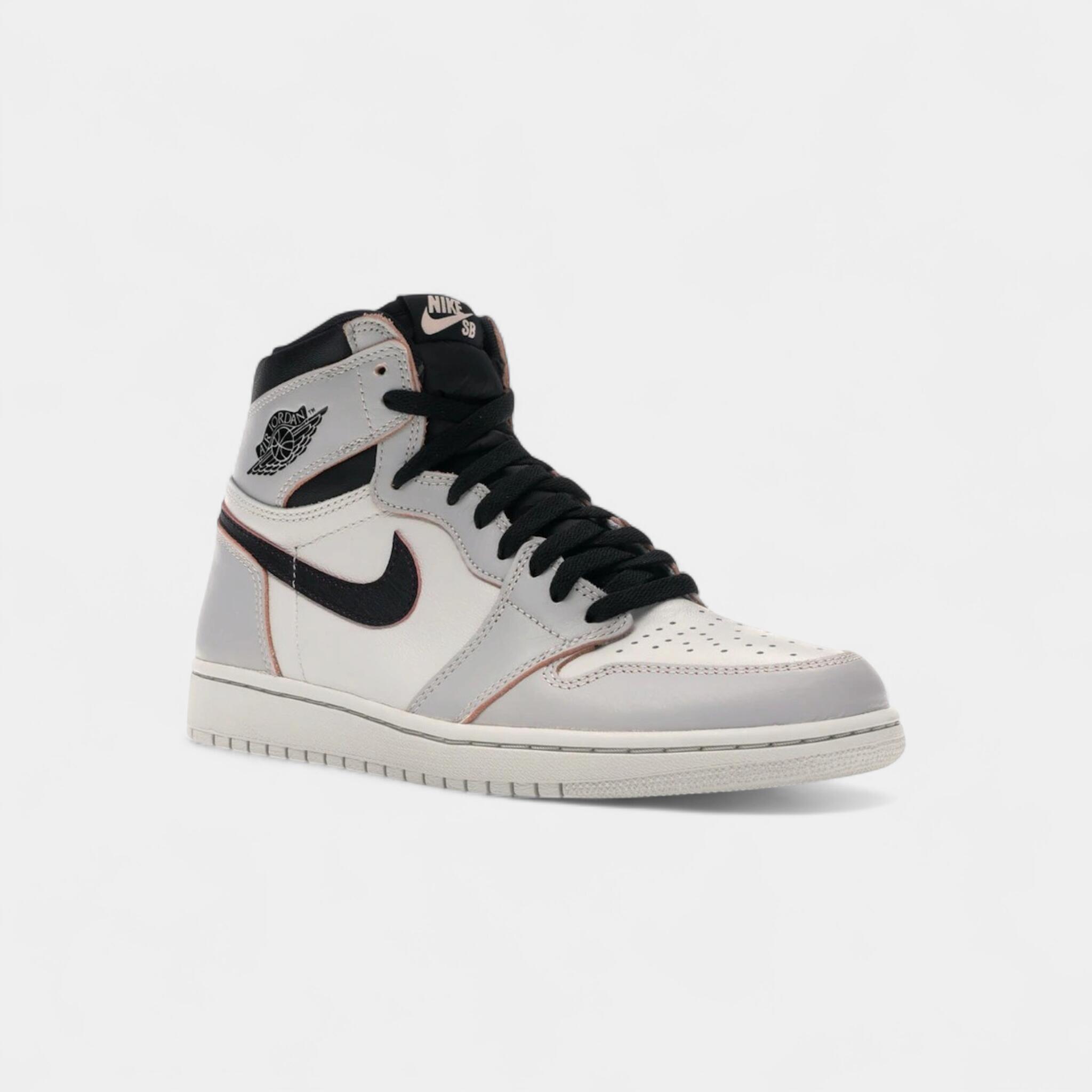 Jordan 1 Retro High OG Defiant SB NYC to Paris 2/4