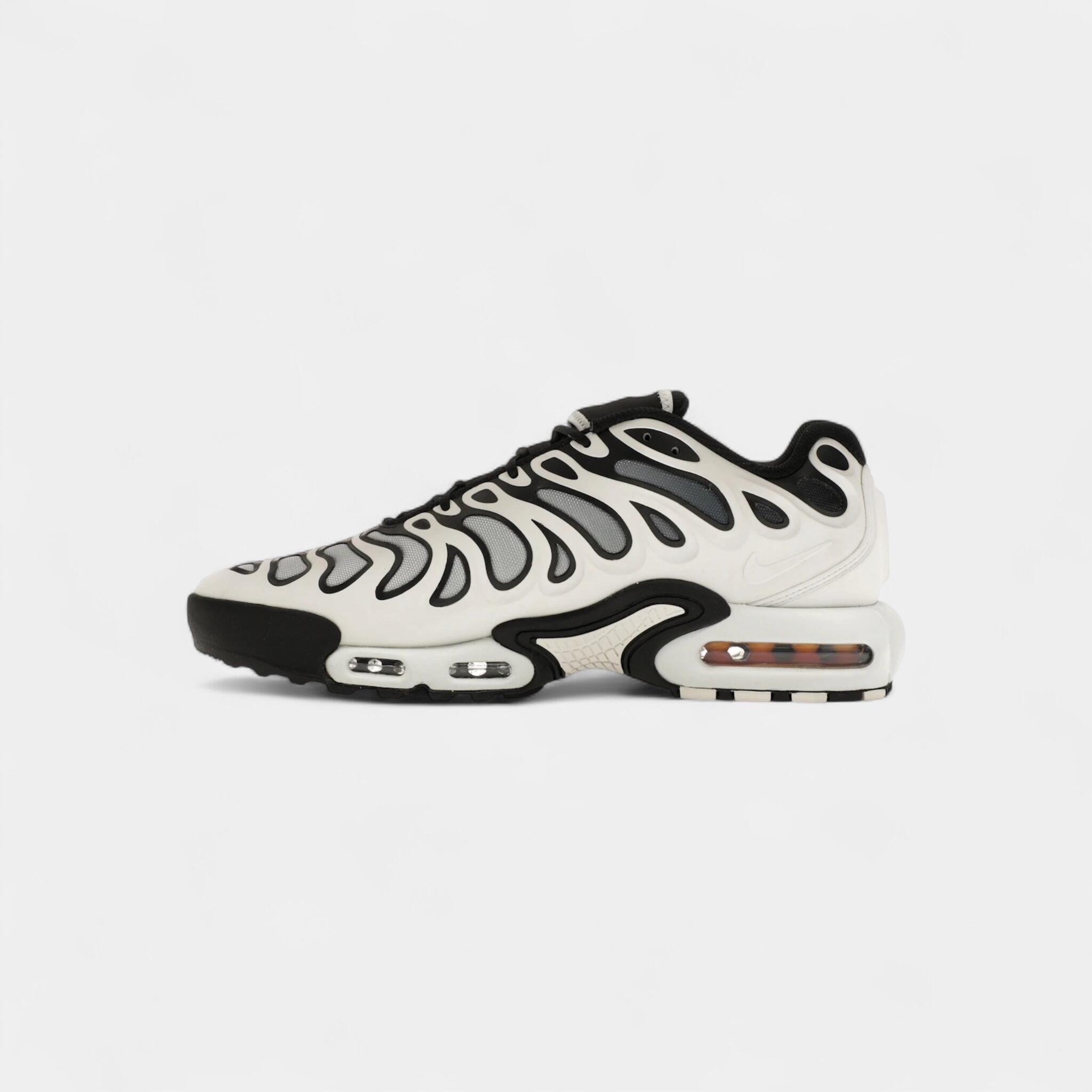 Nike Air Max Plus Drift White Black Metallic Silver 4/4