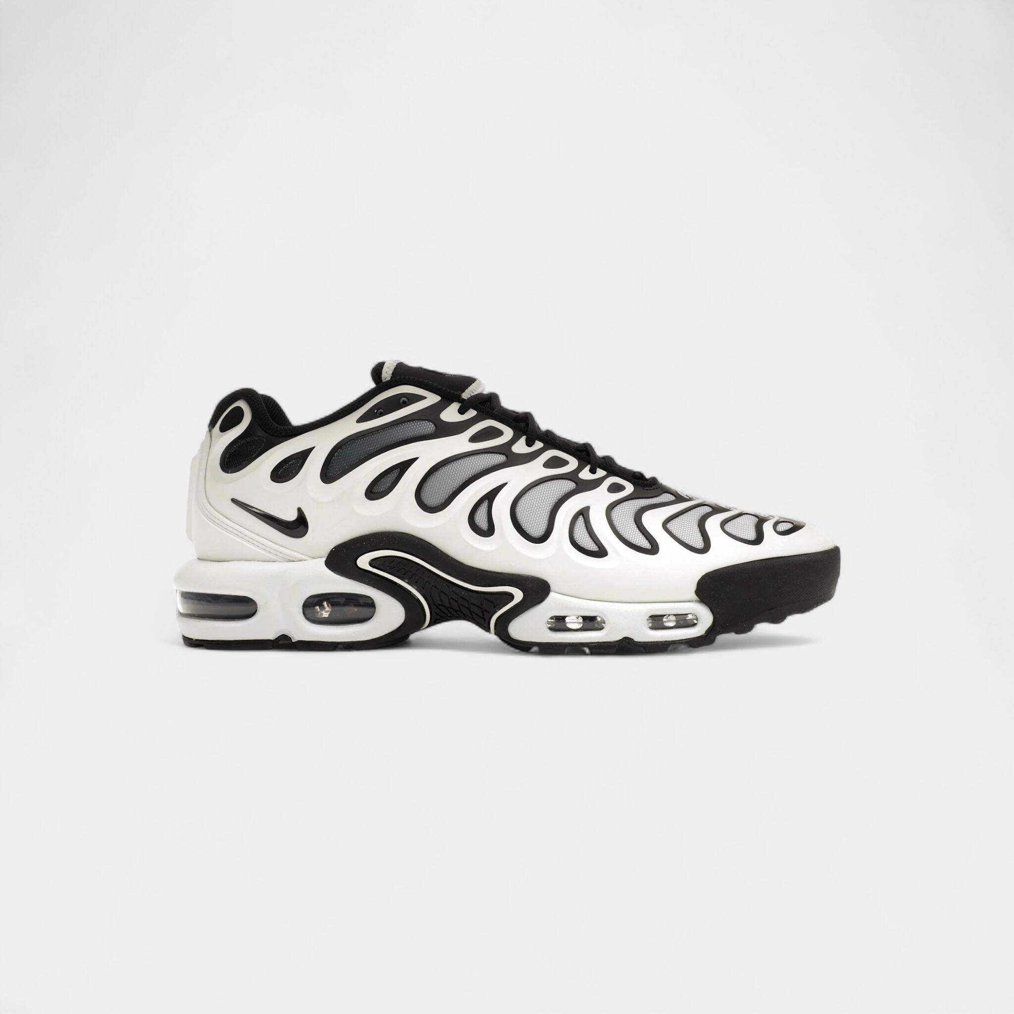 NIKE picture