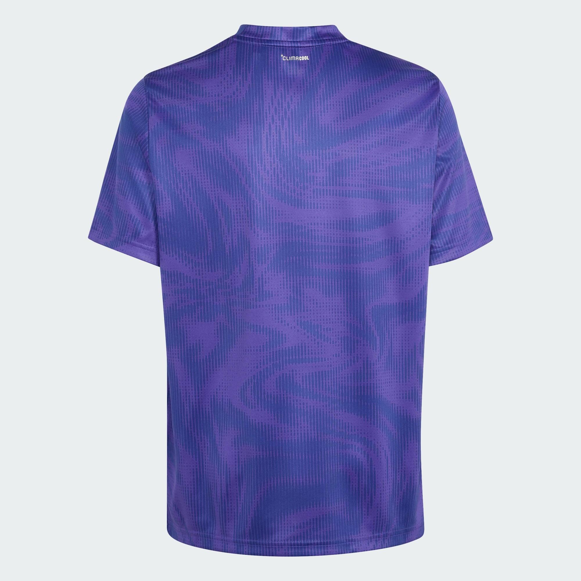 T-SHIRT COM GRÁFICO DE ÍCONES DO DESPORTO POR TODA A PARTE 4/5