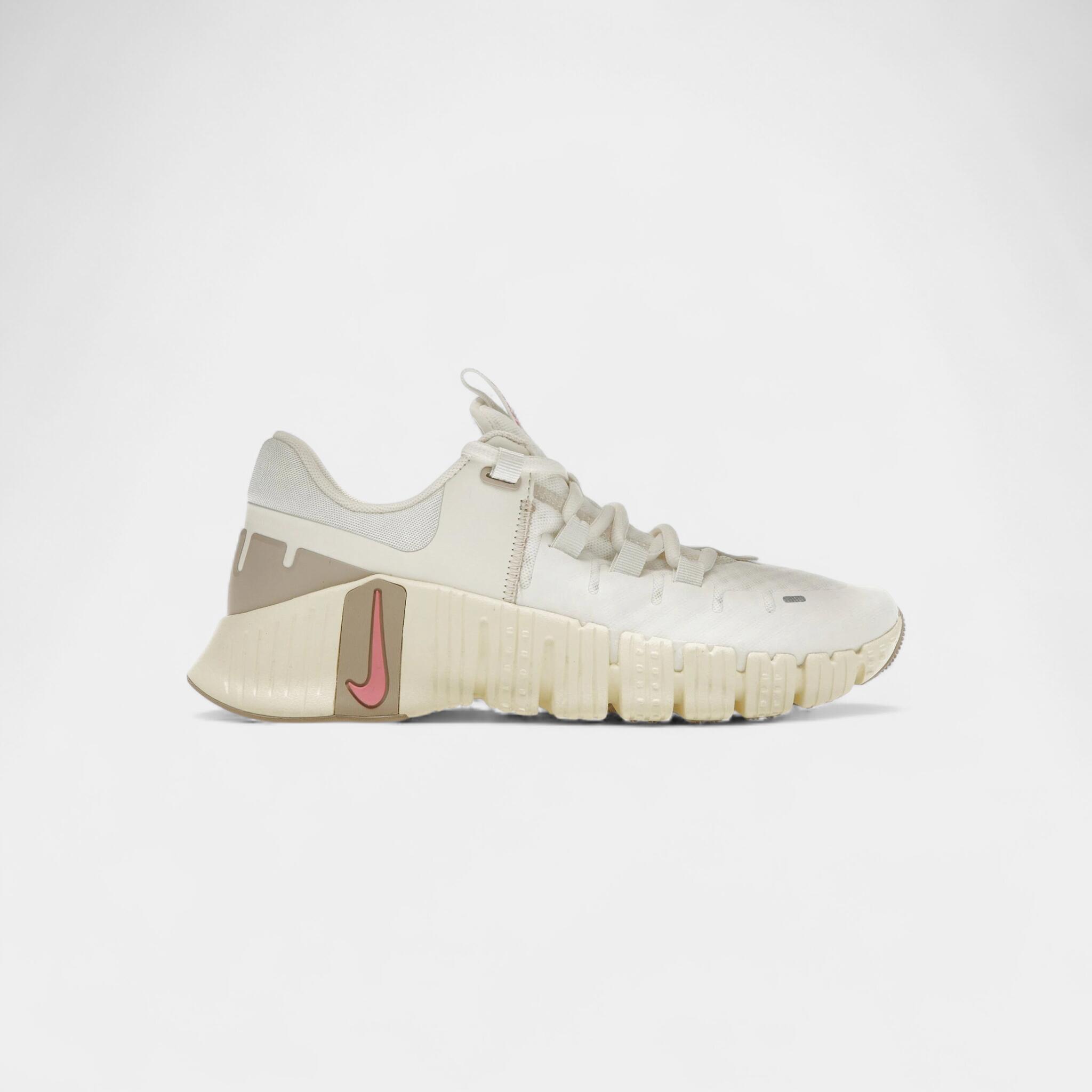 NIKE picture