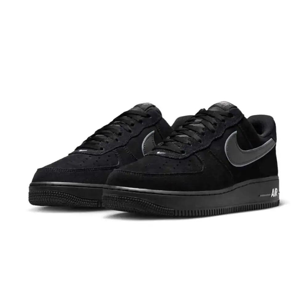 NIKE picture