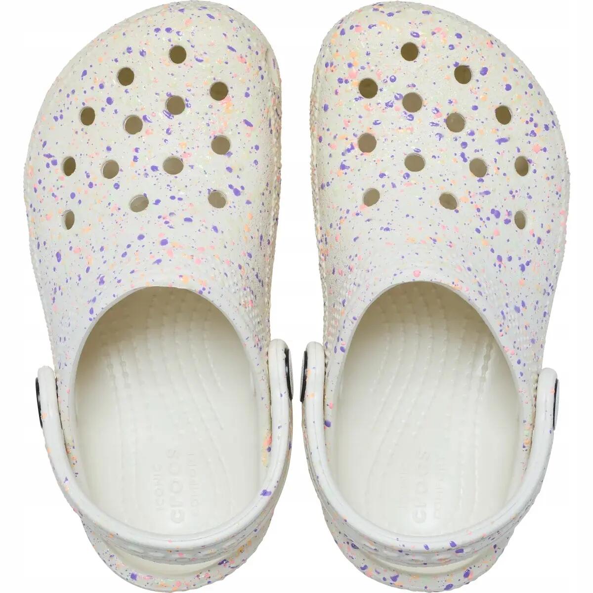 Sandales pour fille Crocs beige. 6/6