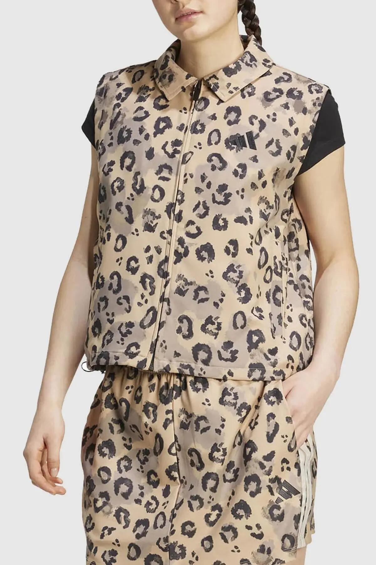 W AOP VEST 4/5