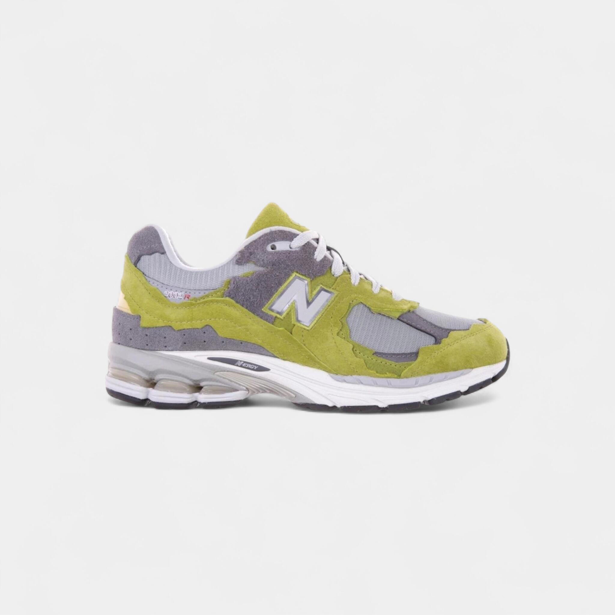 NEW BALANCE picture