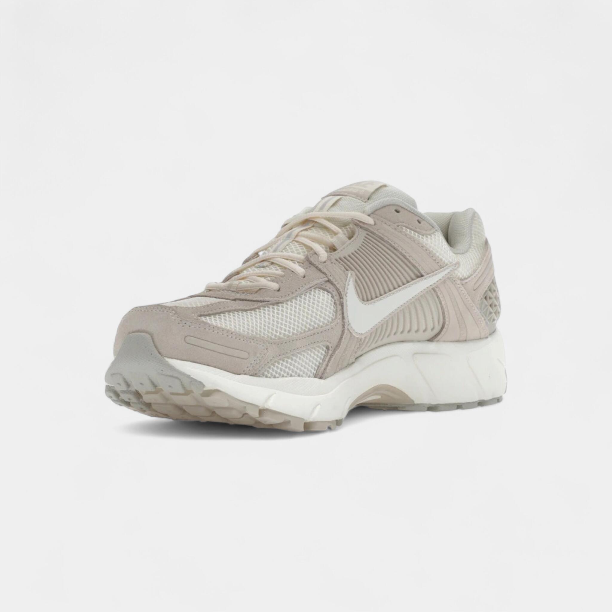 Nike Zoom Vomero 5 Light Orewood Brown 3/4