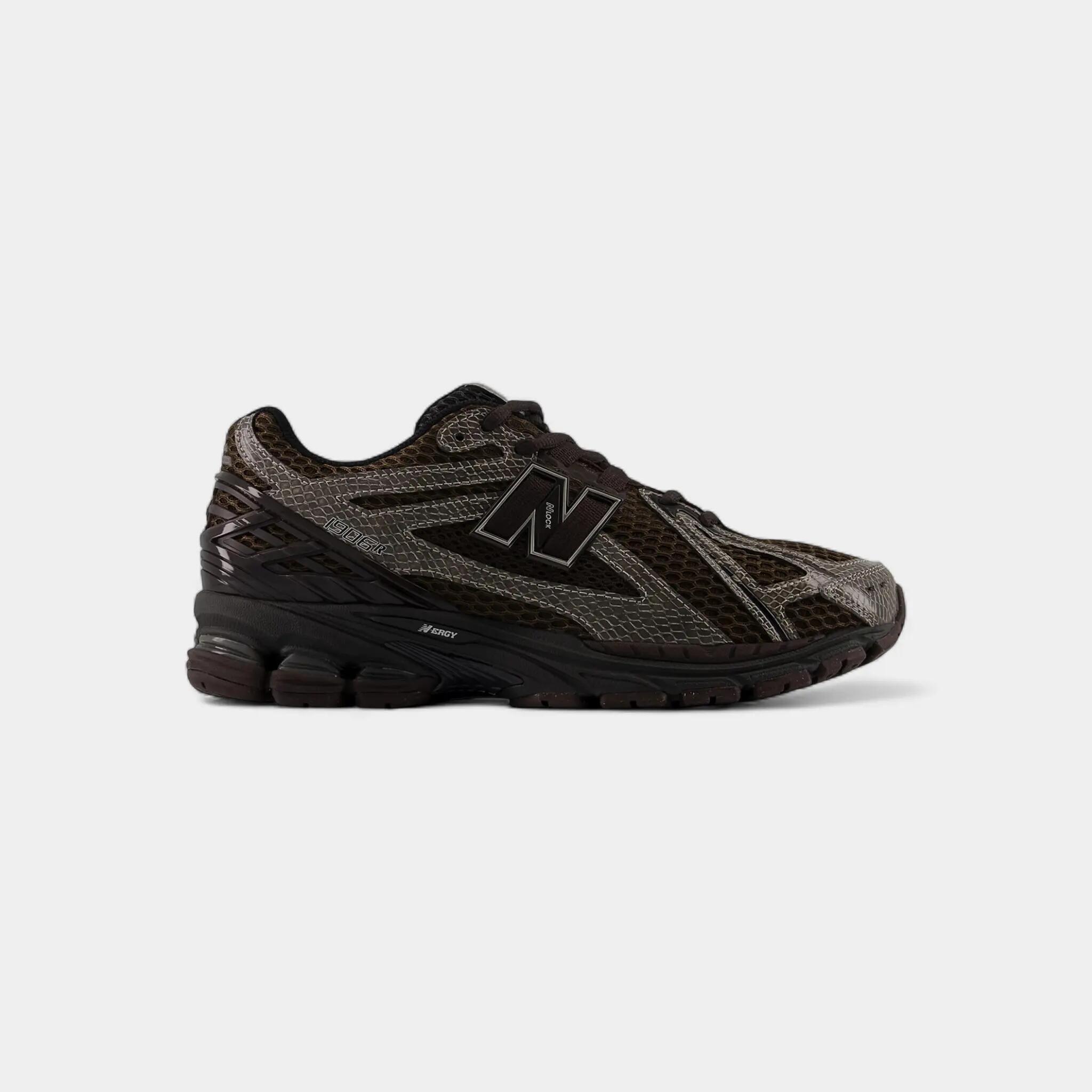 NEW BALANCE picture
