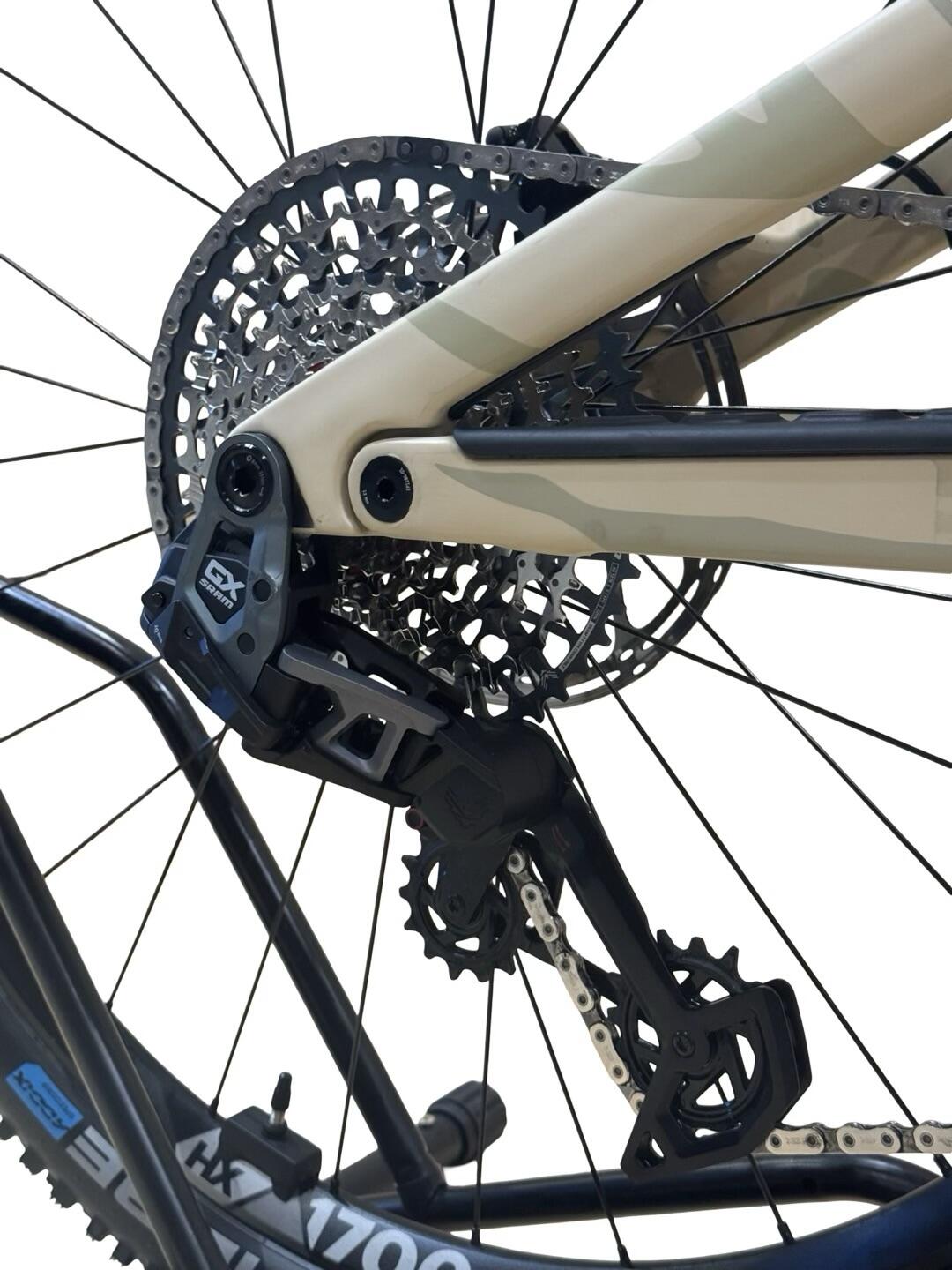 Reconditionné - VTT électrique Canyon Neuron:ON CF 9 GX - comme neuf 6/7