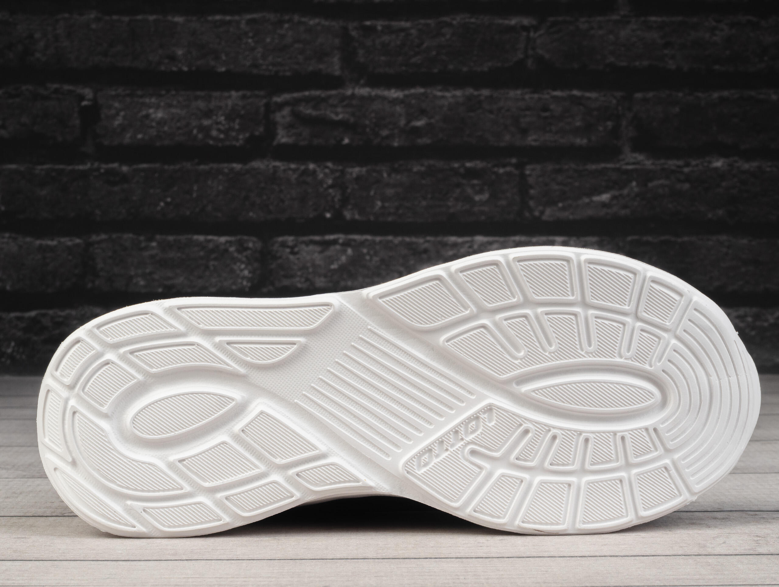 Buty sportowe  slip on Lotto BUGASO 5/6
