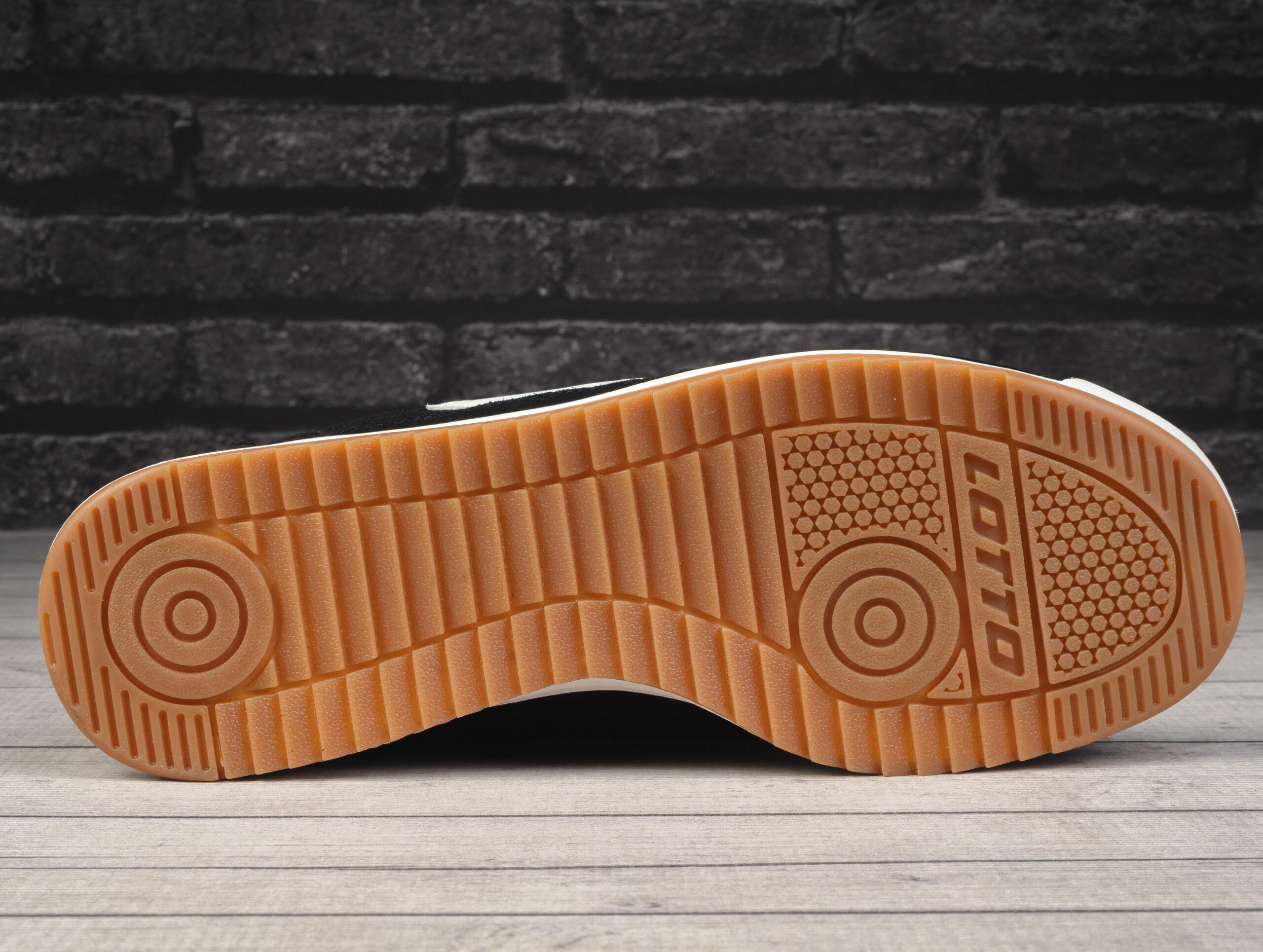 Buty męskie sportowe Lotto ATHLEGIC 5/6