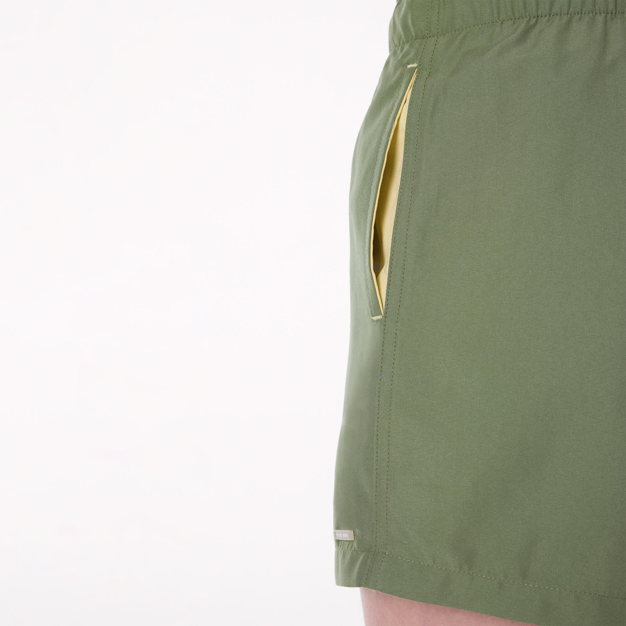 Bañador juvenil corto estampado liso verde 5/5