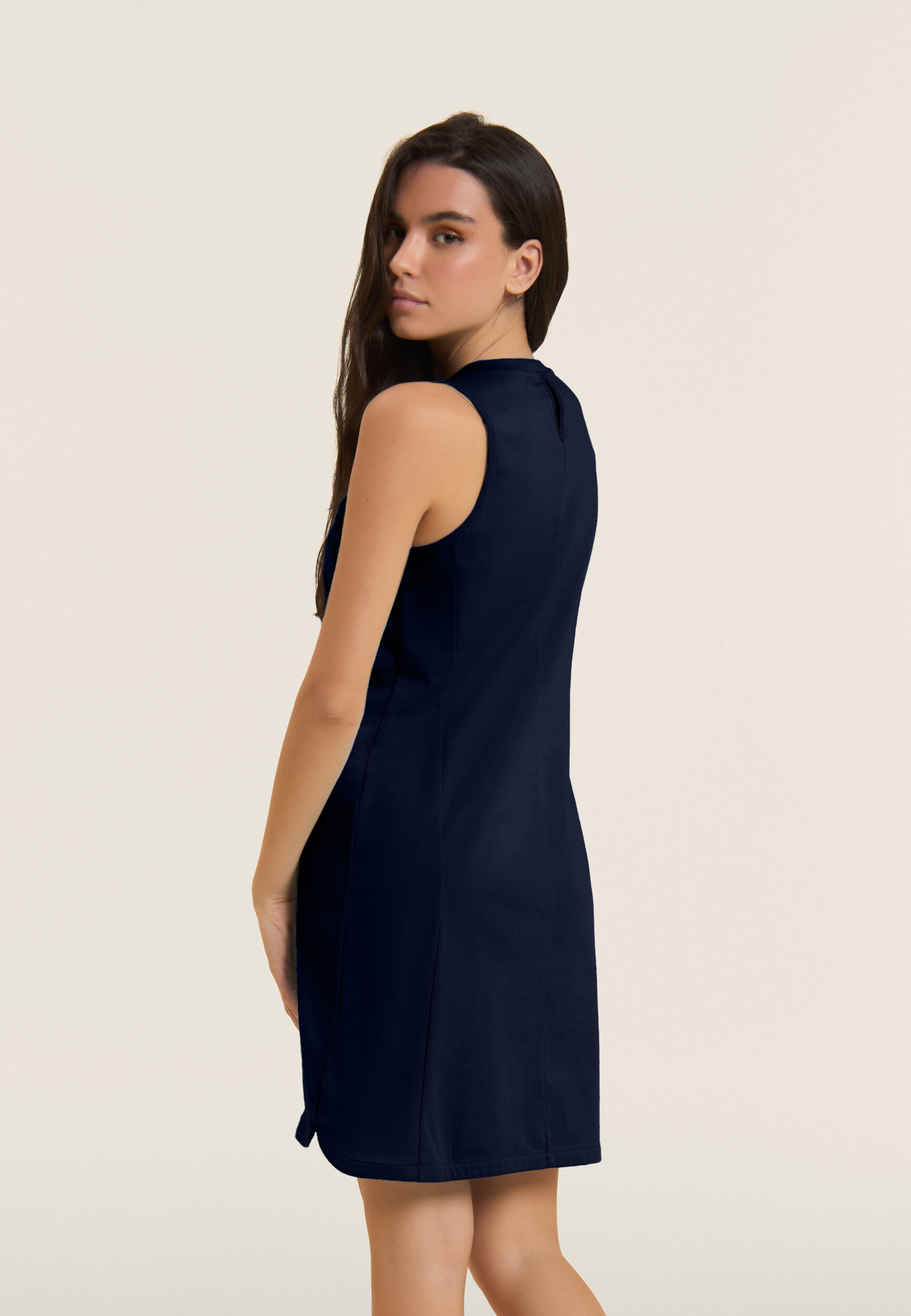 Robe à motif graphique et détails découpés 3/5