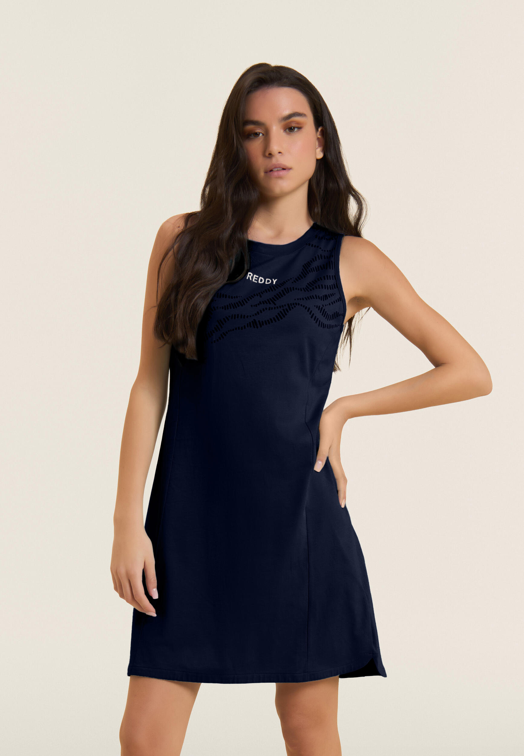 Robe à motif graphique et détails découpés 2/5