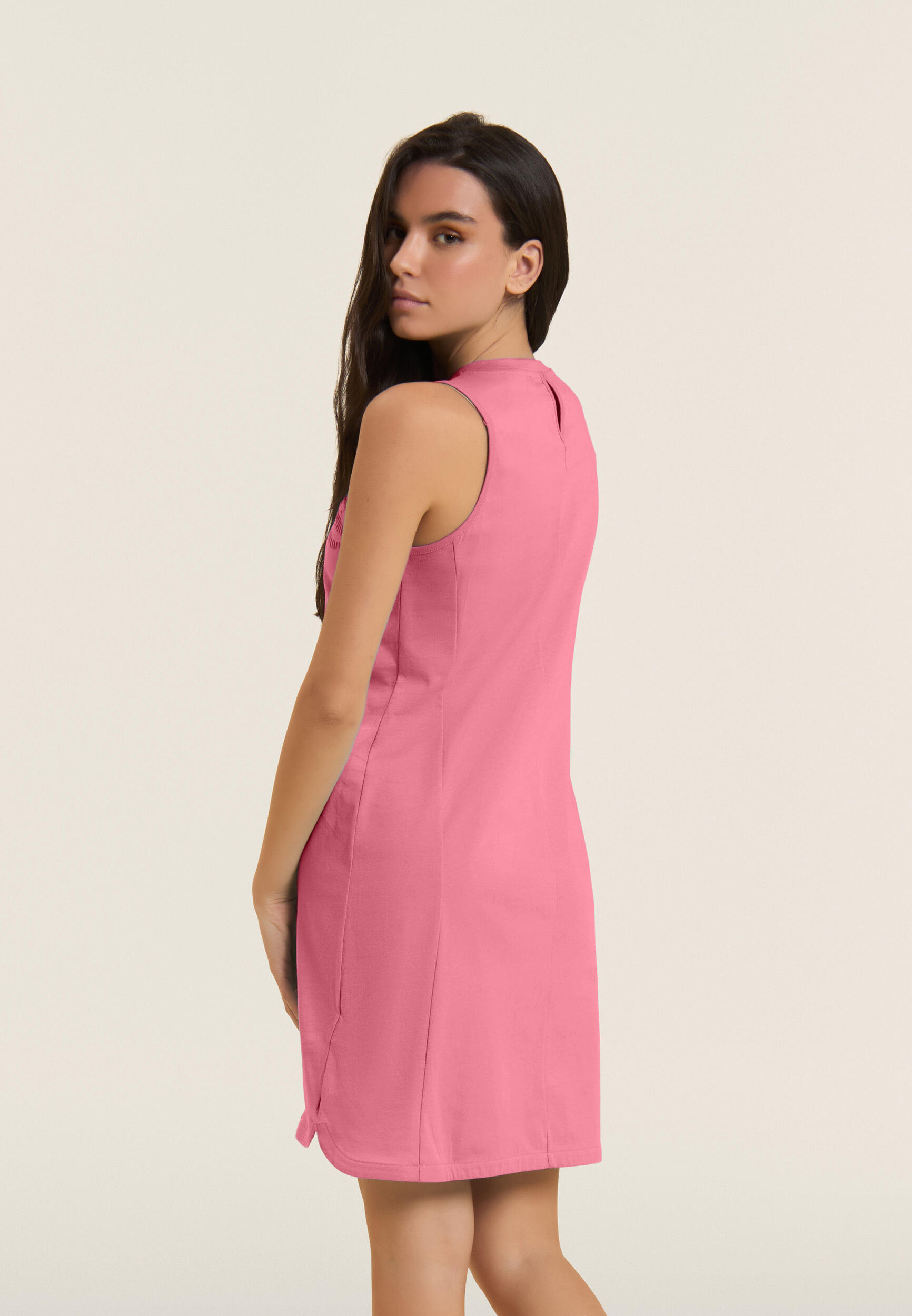 Robe à motif graphique et détails découpés 3/5