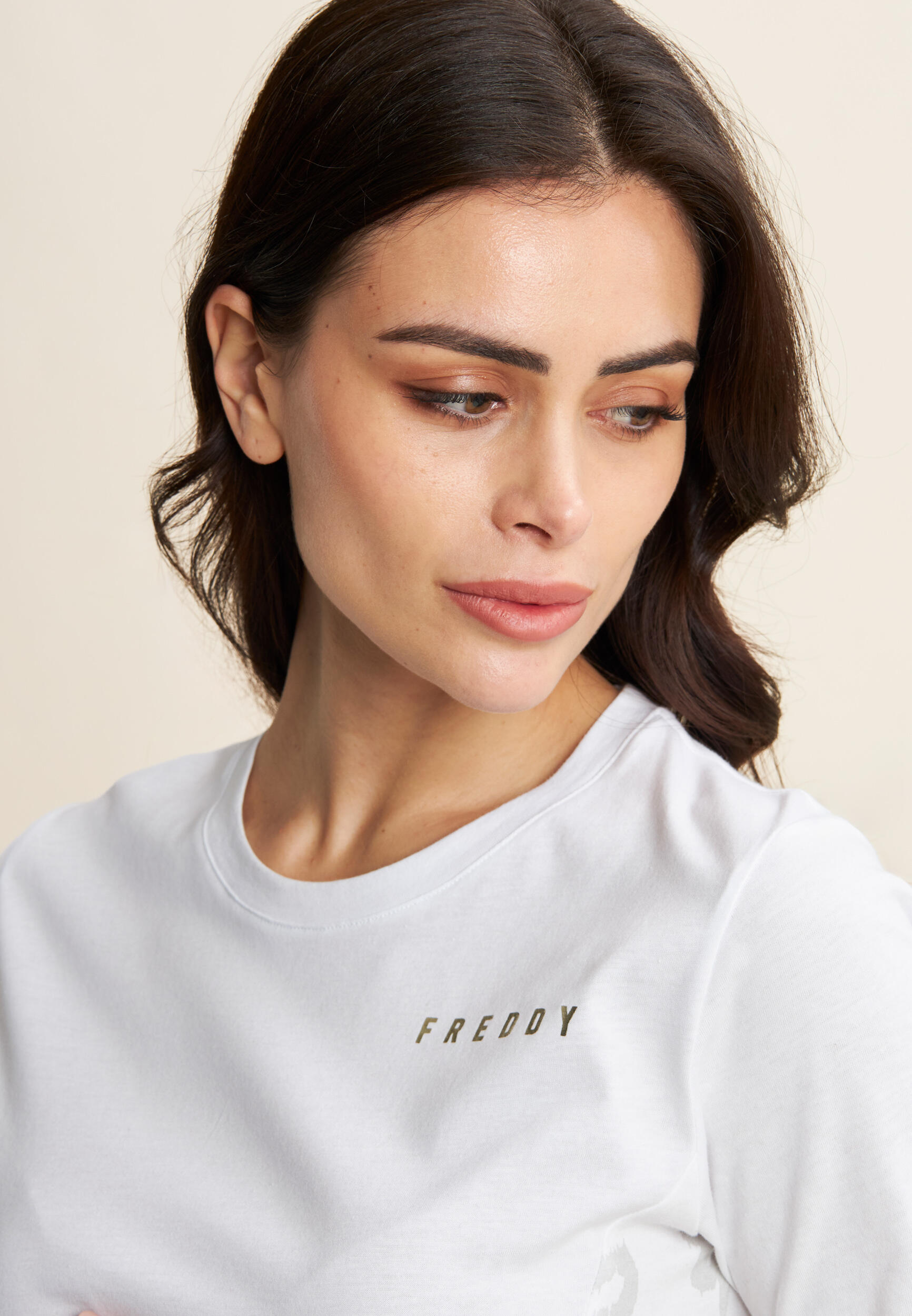 Robe en jersey à manches courtes avec détails floraux 4/4