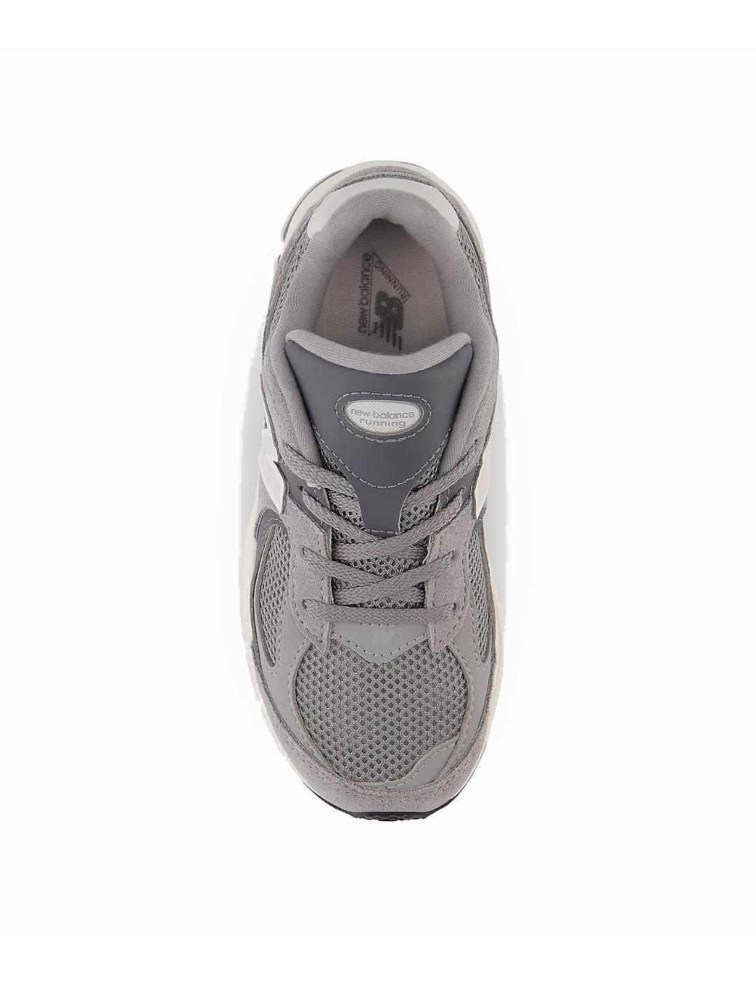 Sapatilhas para criança New Balance 2002st Cinza. 4/5