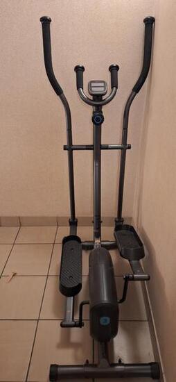 Entre Particuliers - Interactieve crosstrainer Initial Elliptical 100